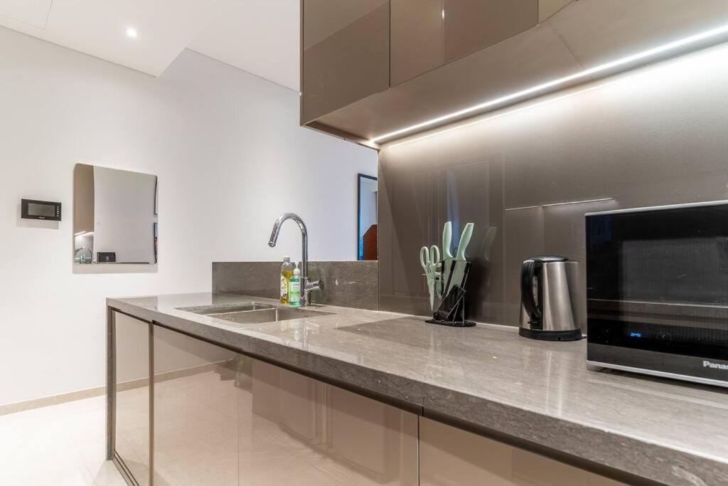 Apartment The Rixx Fashionista Apartment/d1/pool/gym/bbq/lux *