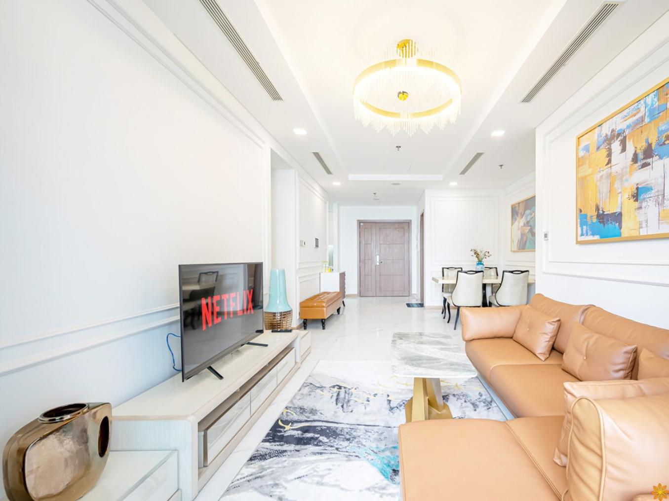 Opulent Skyline Homes At Landmark 81 *