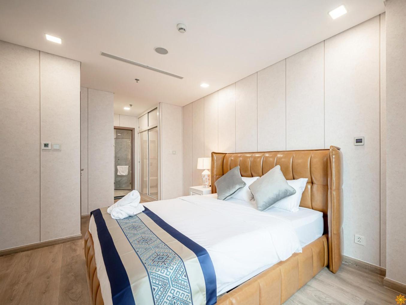 Căn hộ Opulent Skyline Homes At Landmark 81 *