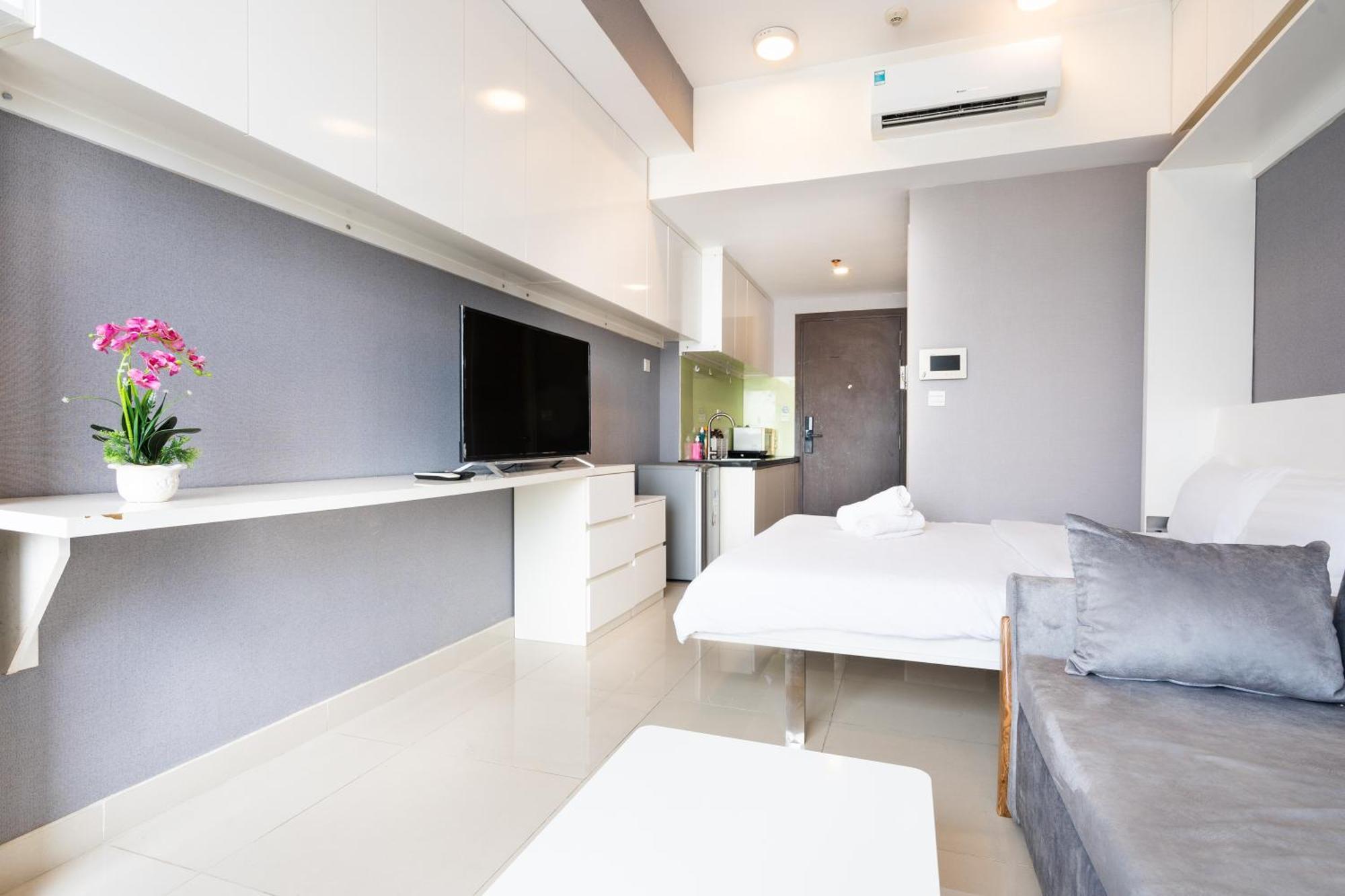 Apartment With Me Saigon - Rivergate *