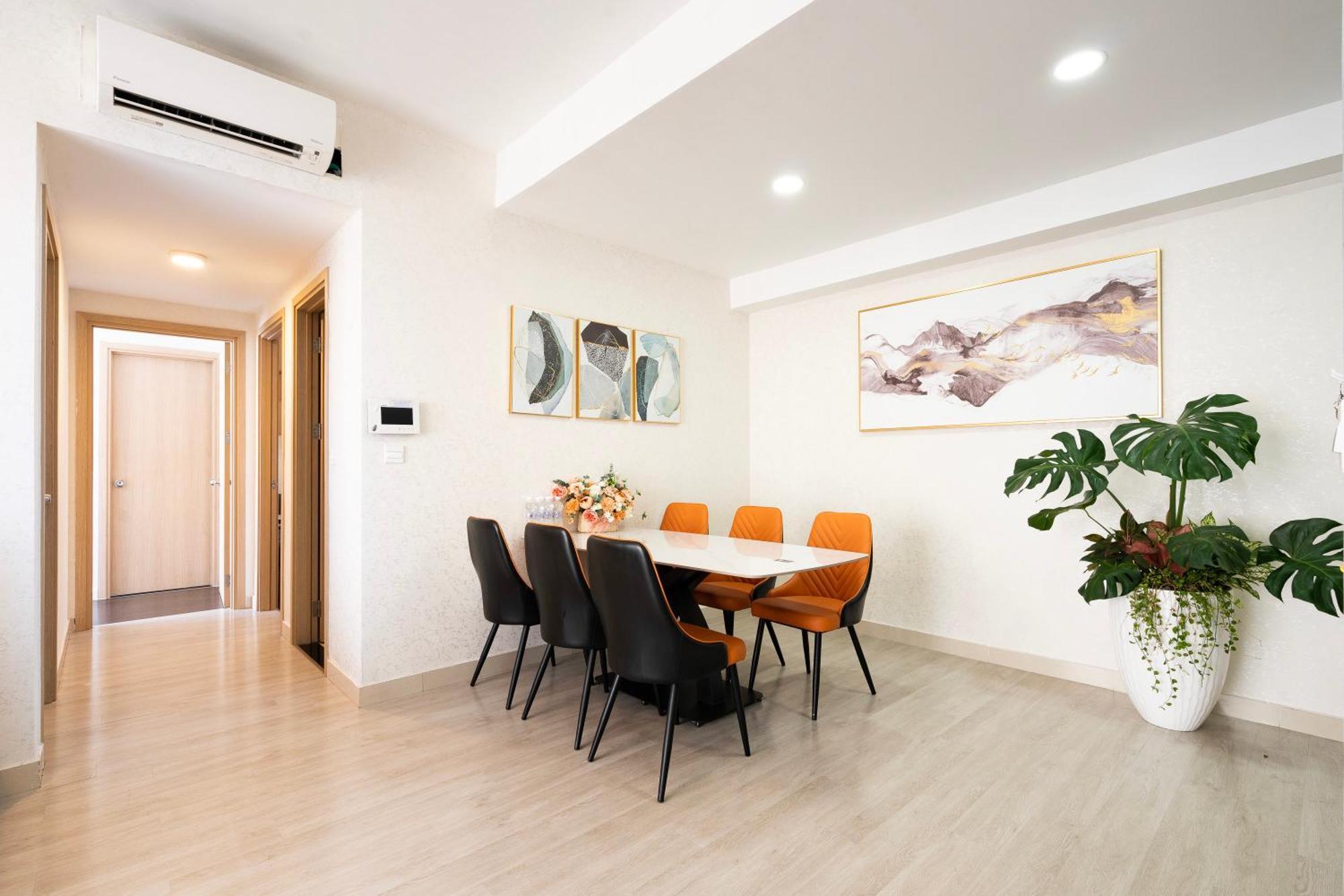 With Me Saigon - Rivergate Apartment *