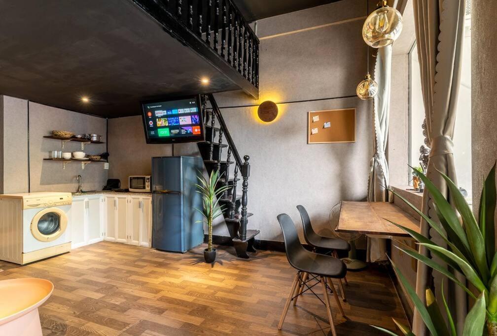 Apartment Sg Hideout Ben Thanh 374 Nguyen Cong Tru Ho Chi Minh City