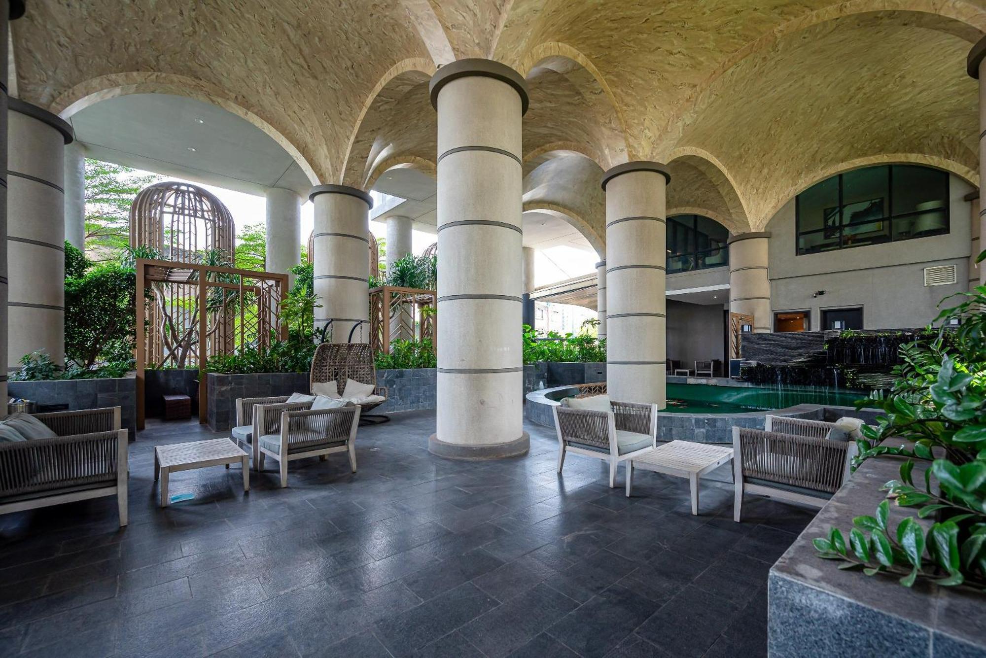 Zenity Riverside - Angia Hospitality *