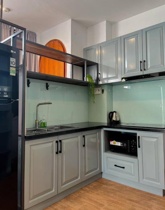Soothing Getaway Balcony, Kitchen & Rooftop * Ho Chi Minh City