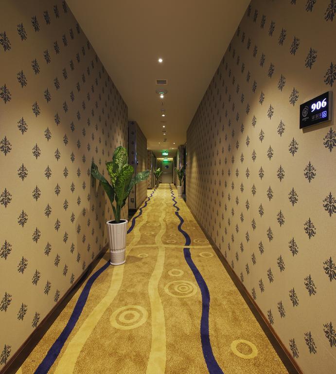 Athena Hotel 4*