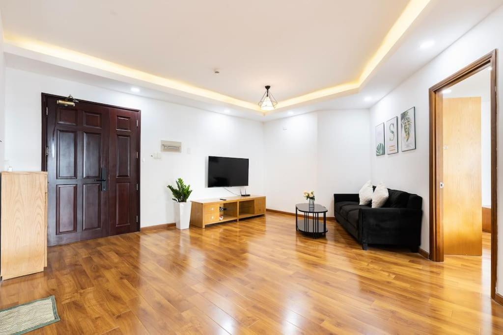 Spacious 2 Bedroom At Center/1st District Apartment