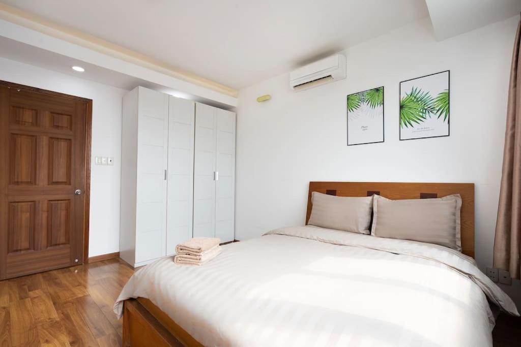 Spacious 2 Bedroom At Center/1st District