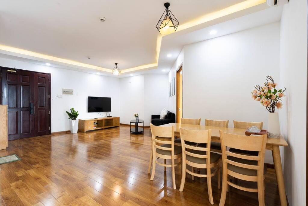 Apartment Spacious 2 Bedroom At Center/1st District *