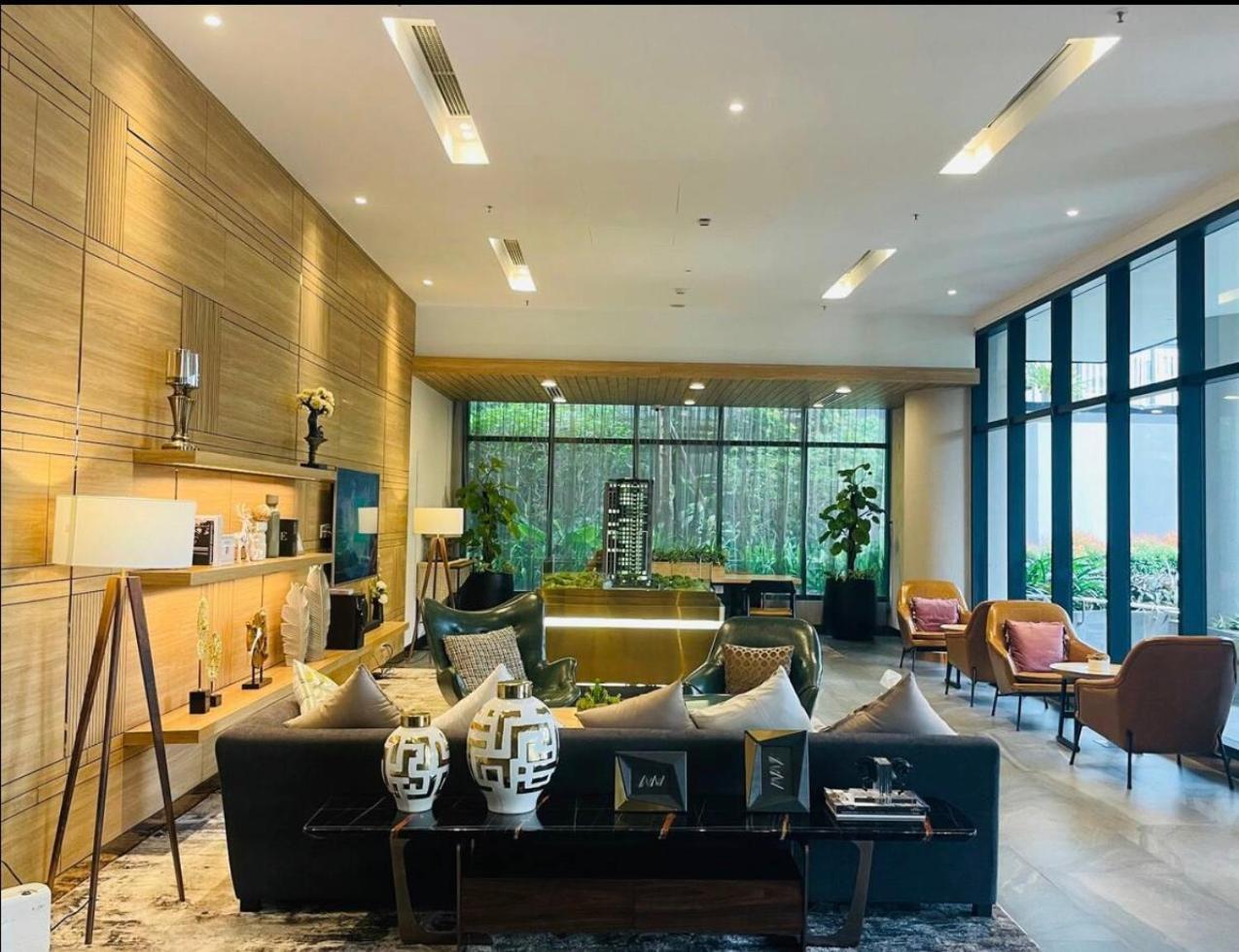 Zenity Apartel Dist 1 By Ssens