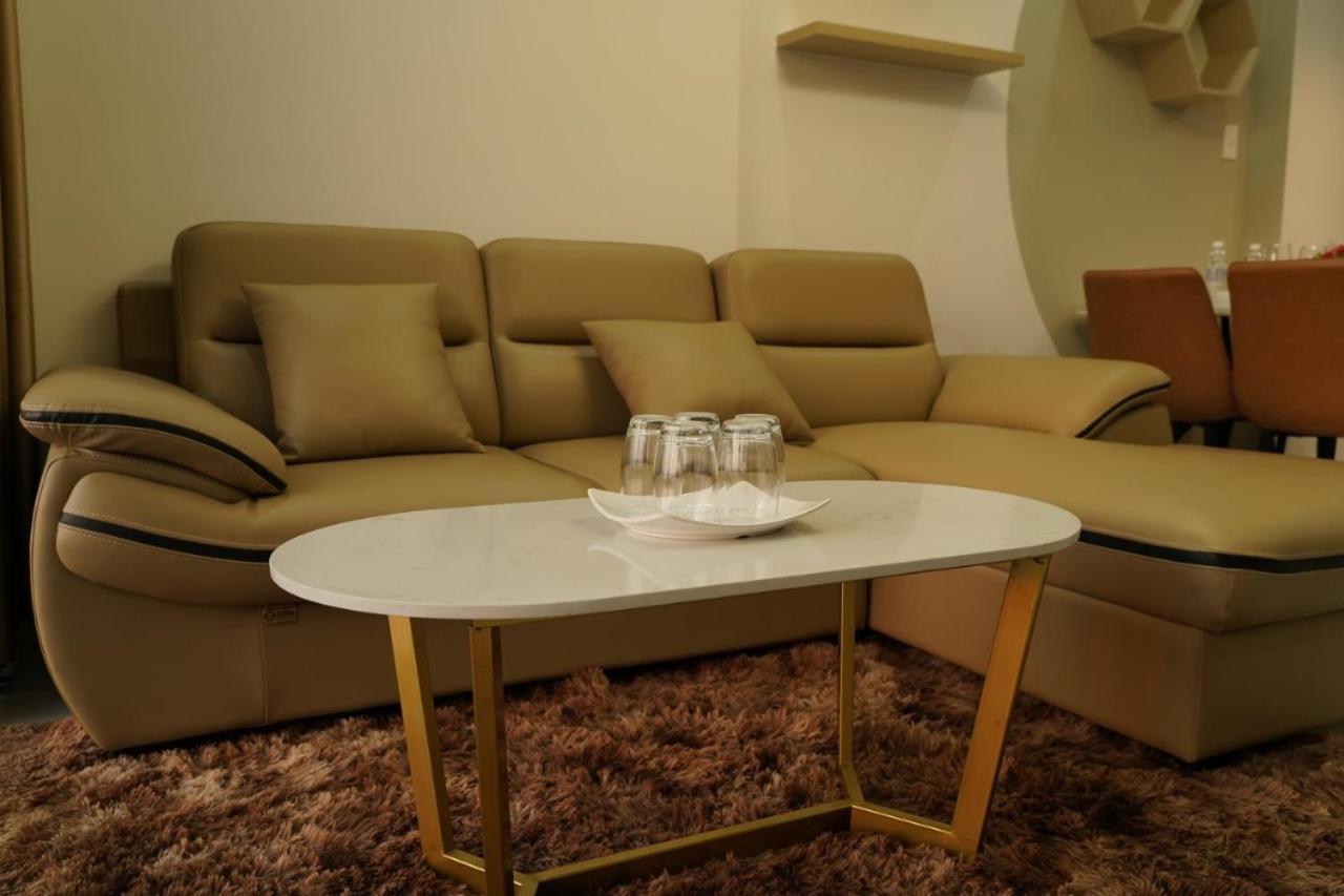 The Has 2 Bedrooms, 2 Bathrooms, 1 Kitchen, 1 Living Room, 1 Laundry Room, 1 Balcony, 1 Swimming Pool - District 7 TP. Hồ Chí Minh