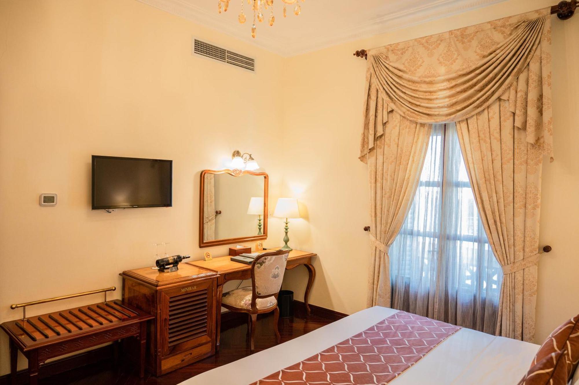Hotel Grand Saigon