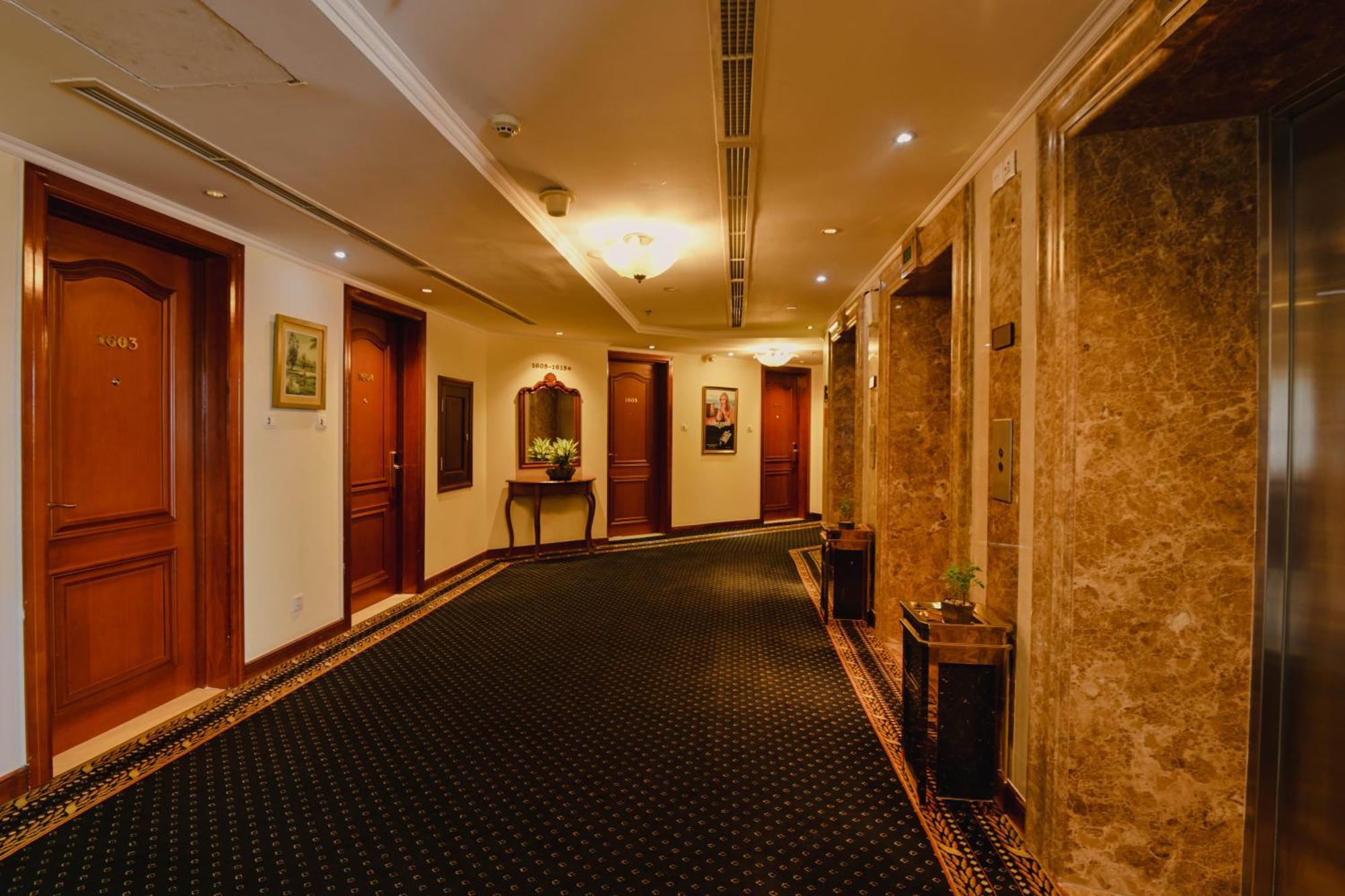 Grand Saigon Hotel