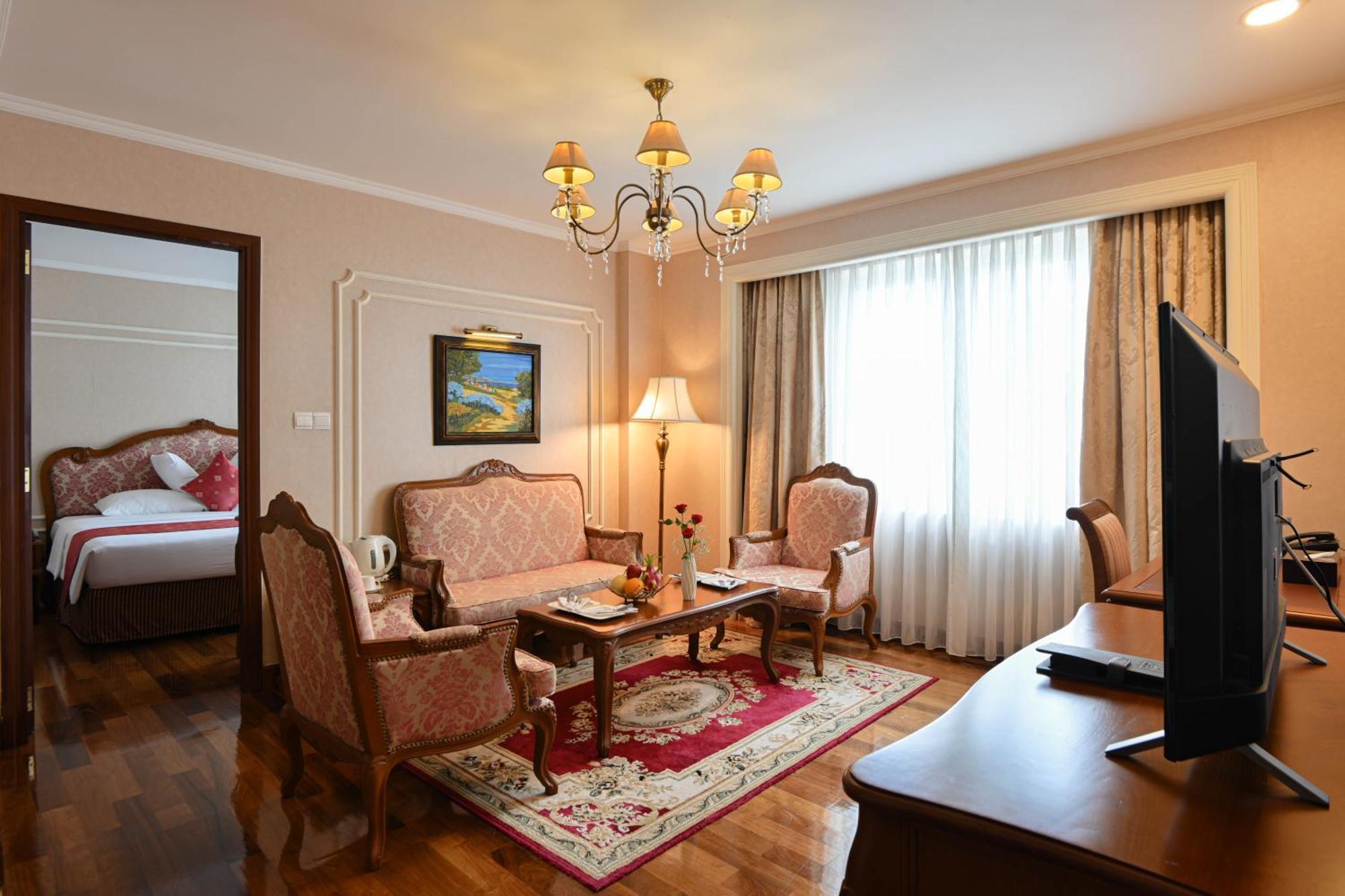 Hotel Grand Saigon 5*