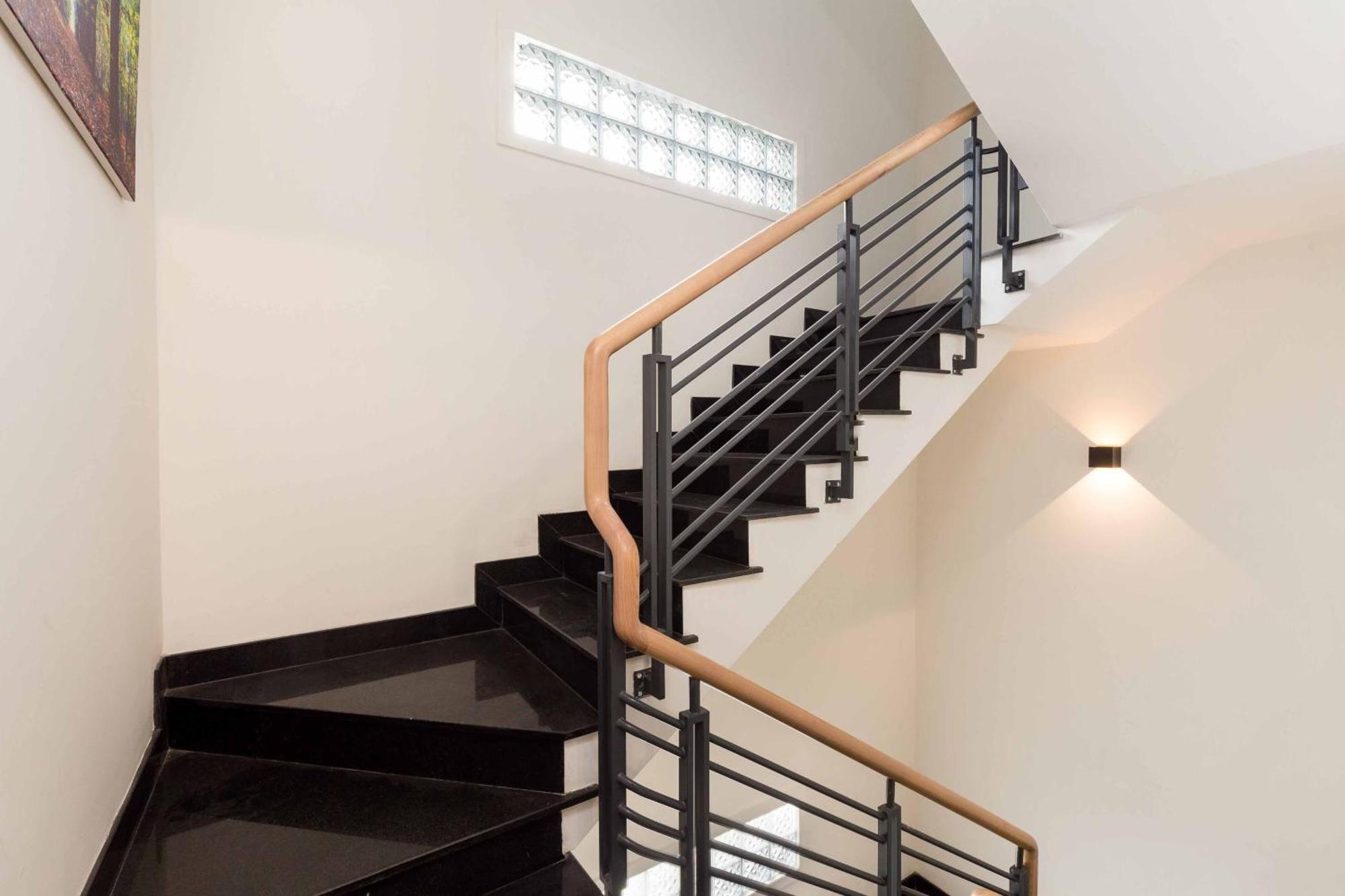 Yours Tower - Airport Apartment *
