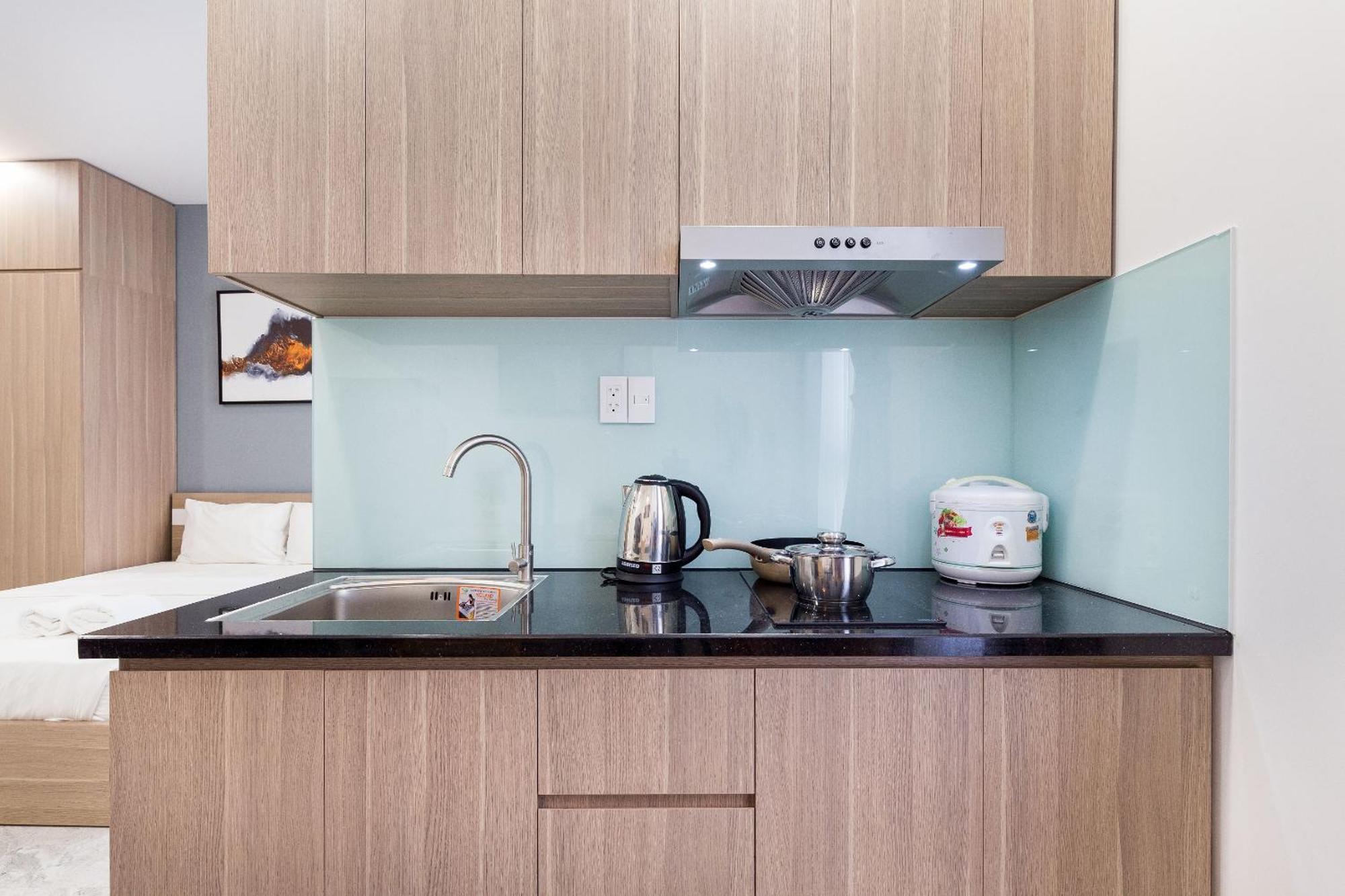 Yours Tower - Airport Apartment