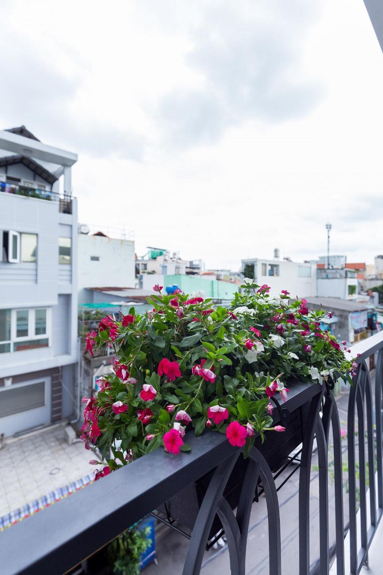 Yours Tower - Airport Apartment *