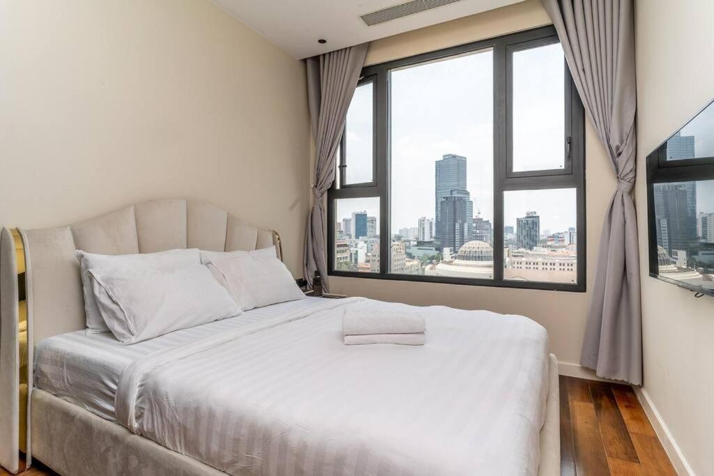 Steps To Vincom/casino/d1/pool/gym/netflix/3beds Ho Chi Minh City