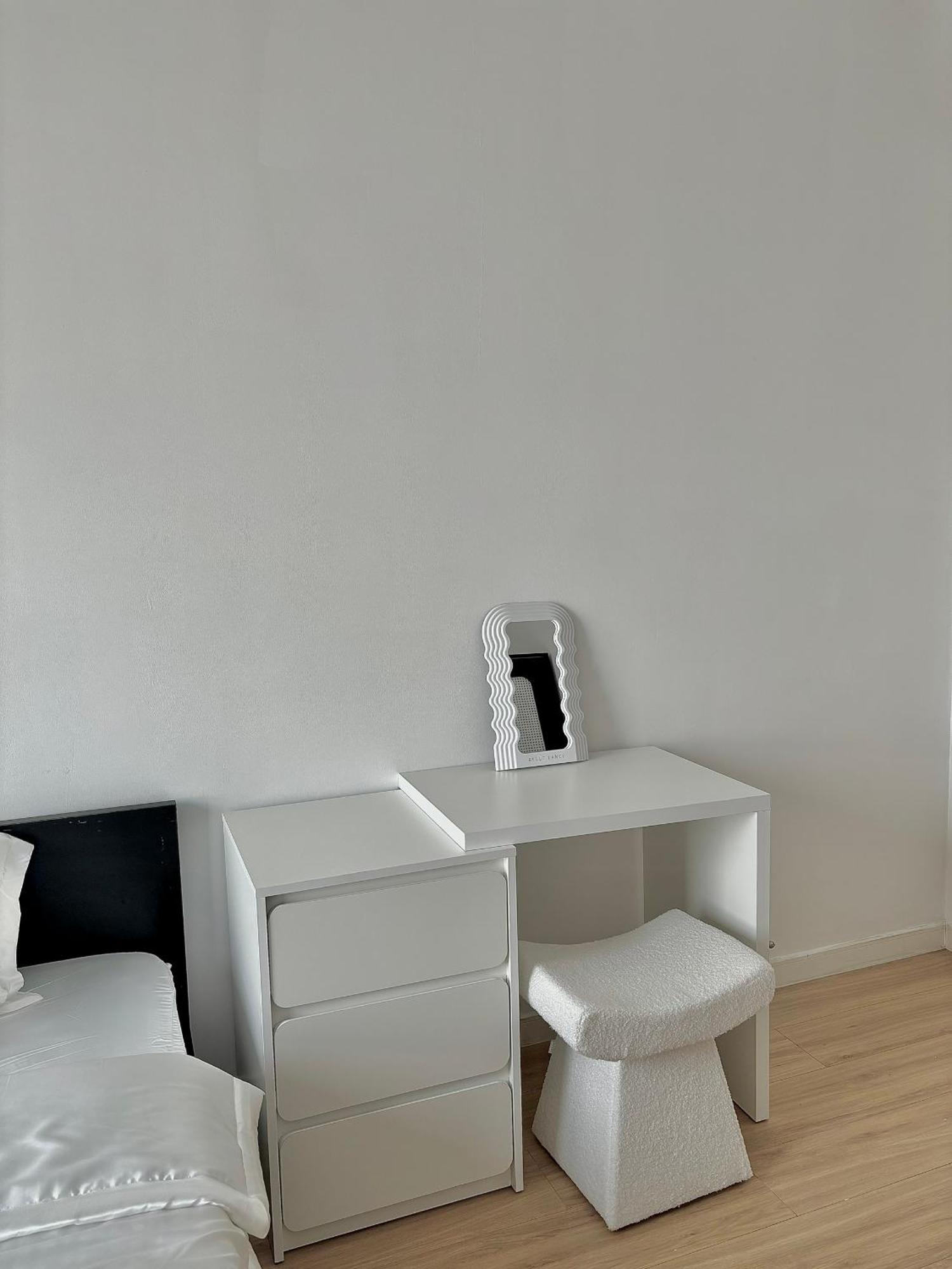 Sun - Millennium Spacious Aparts, Pool And Location Ho Chi Minh City