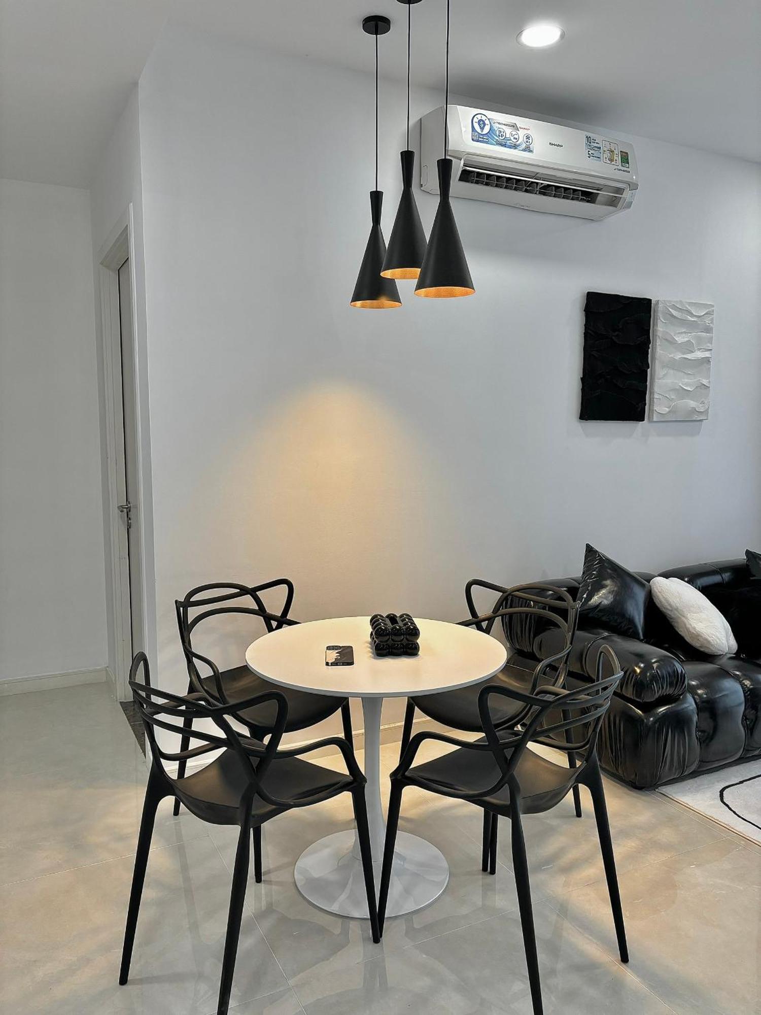 Apartment Sun - Millennium Spacious Aparts, Pool And Location