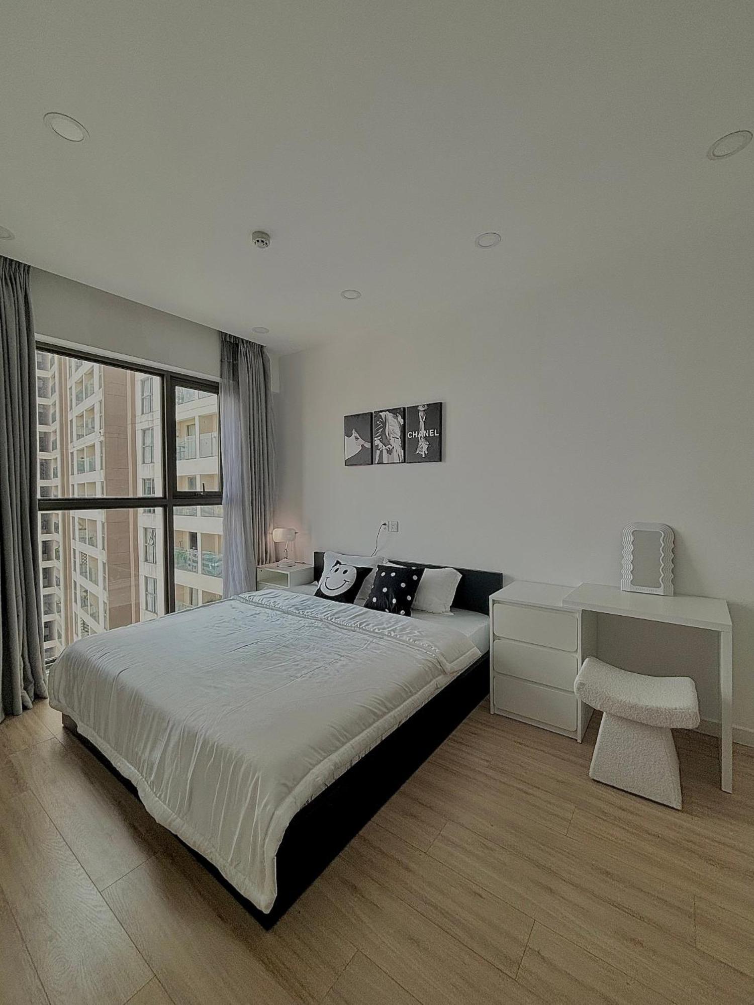Sun - Millennium Spacious Aparts, Pool And Location
