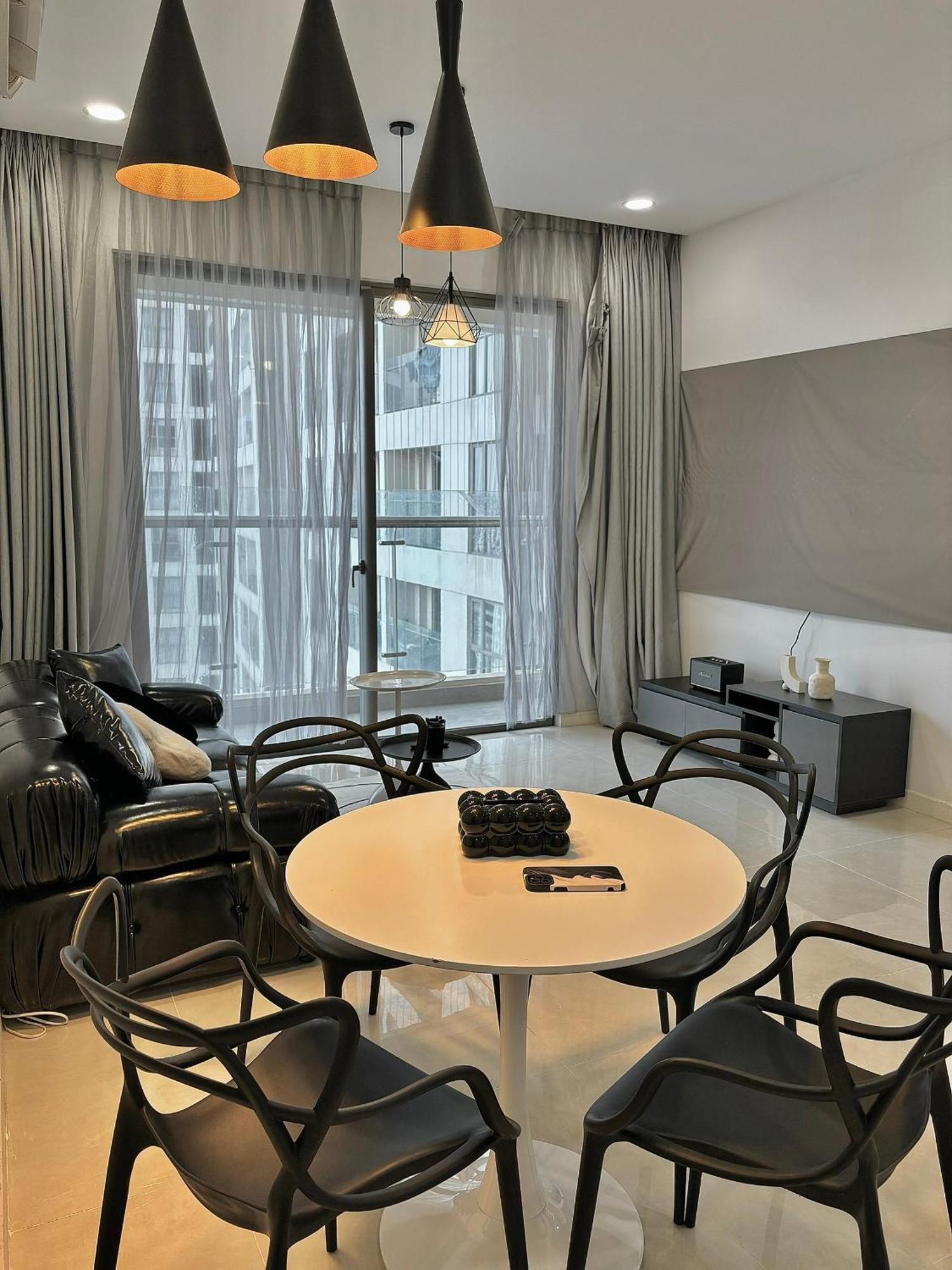 Sun - Millennium Spacious Aparts, Pool And Location Apartment Ho Chi Minh City