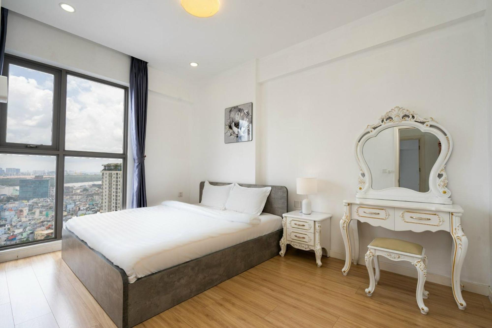 Sun - Millennium Spacious Aparts, Pool And Location Apartment Ho Chi Minh City