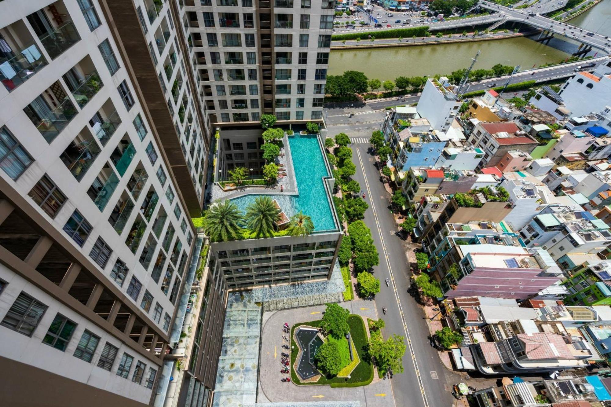 Sun - Millennium Spacious Aparts, Pool And Location Ho Chi Minh City