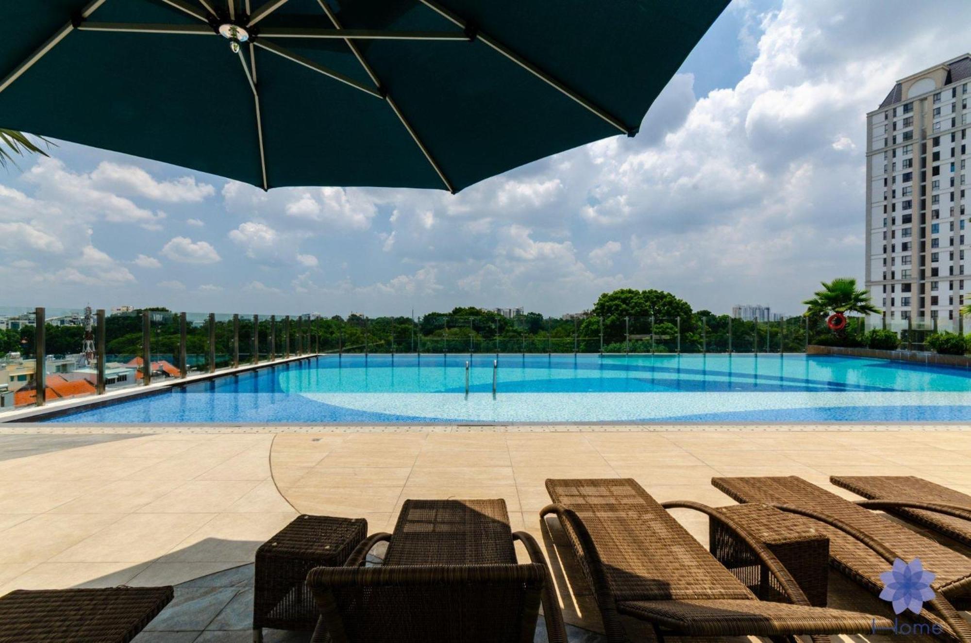 Home, Cosy&luxury - 5mins To Airport, Free Pool&gym, Airport Pick Up Service Ho Chi Minh City