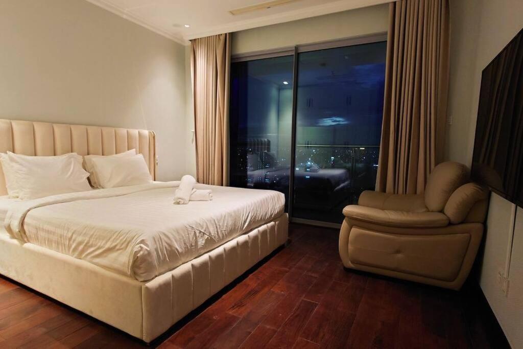 The Rixx Breathtaking View@vincom D1/pool/netflix TP. Hồ Chí Minh