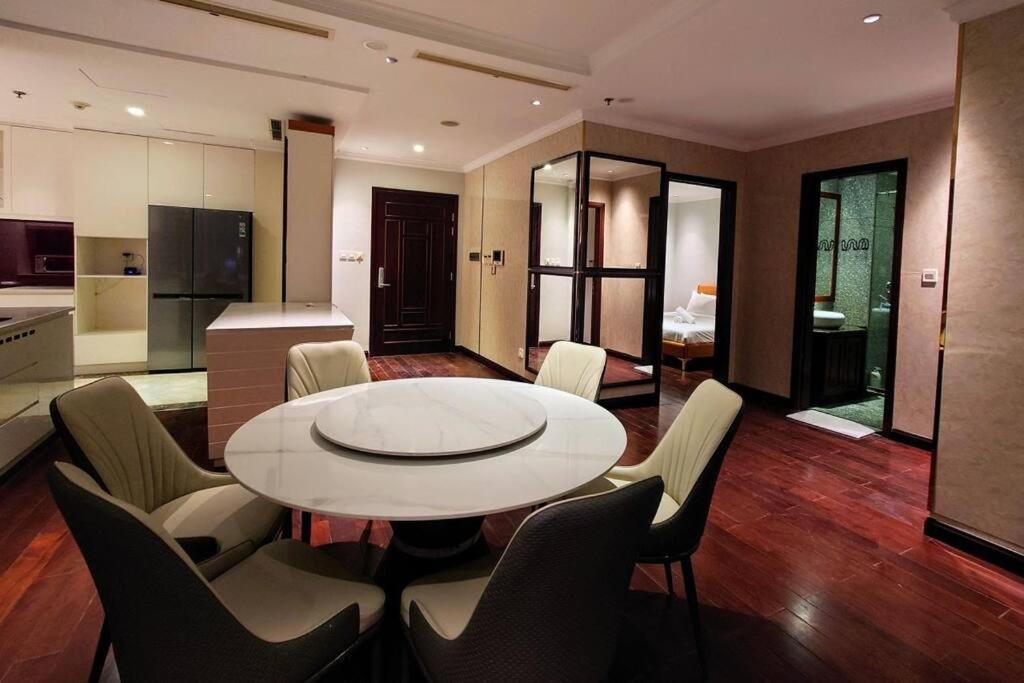 Căn hộ The Rixx Breathtaking View@vincom D1/pool/netflix *