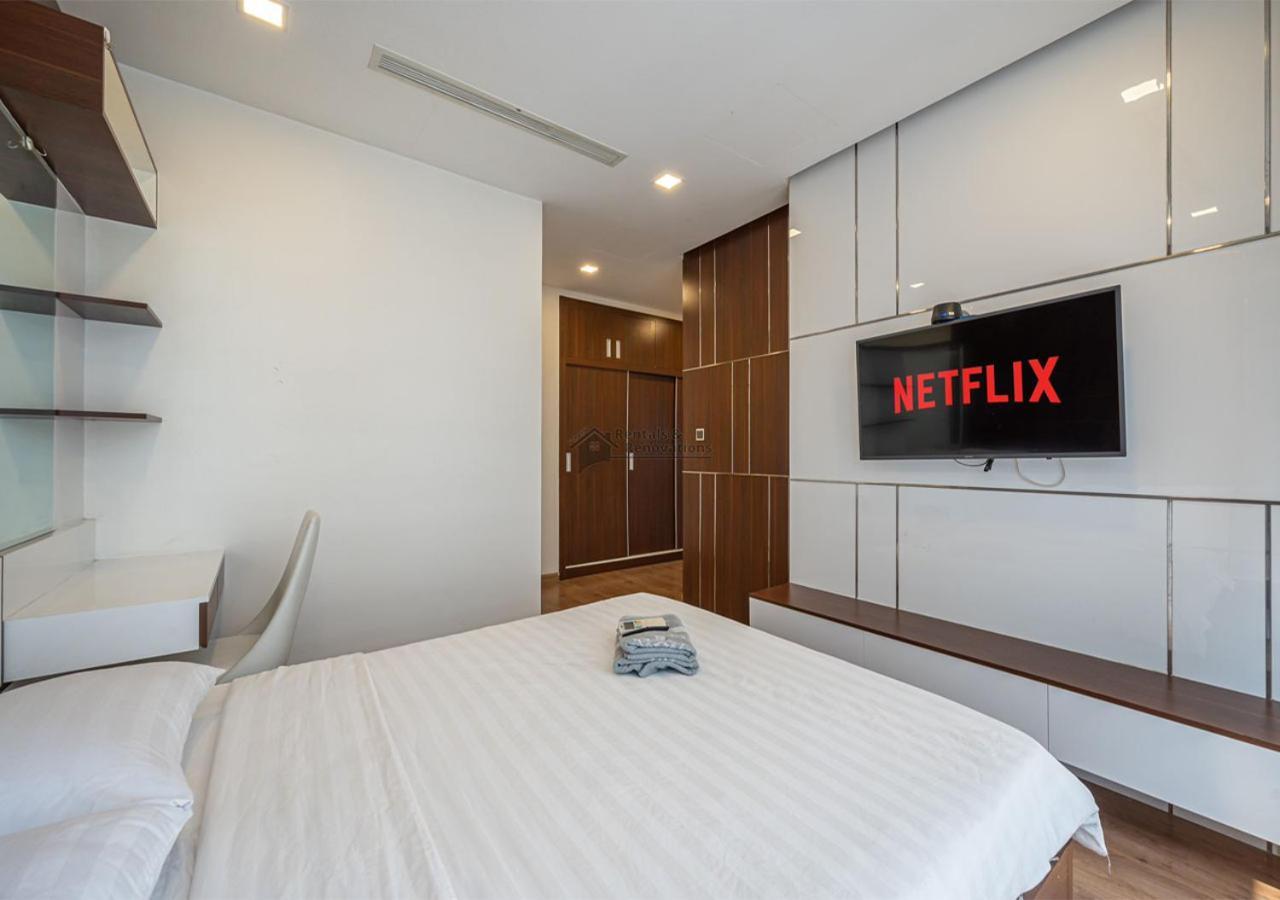 The Vinhomes Park - The Buildings Surrounding Landmark 81 Apartment Ho Chi Minh City
