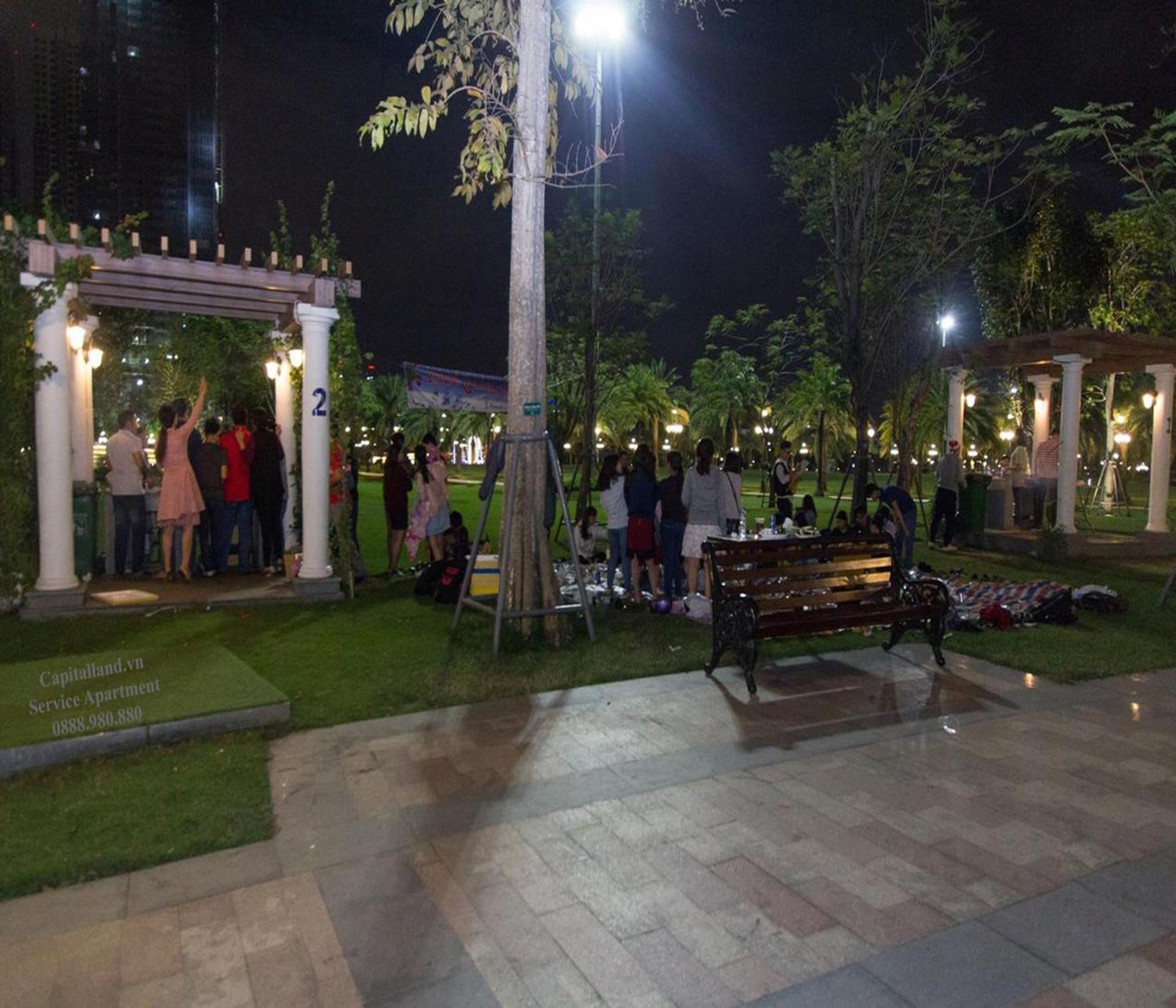 Vinhomes Central Park Sunland Can Ho * Bandar Ho Chi Minh