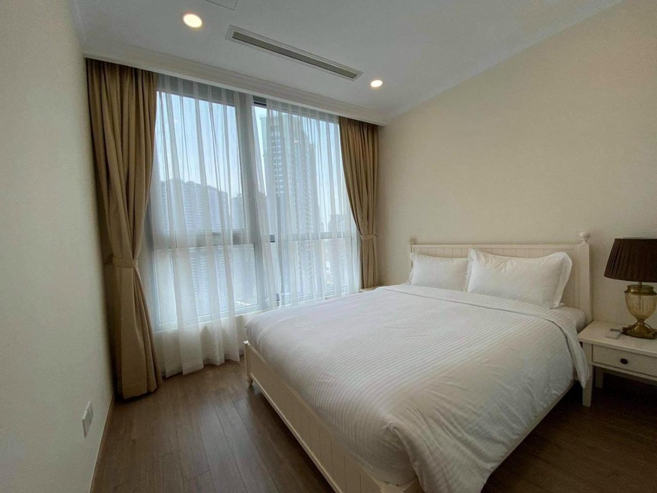 Vinhomes Central Park Sunland Can Ho * Bandar Ho Chi Minh