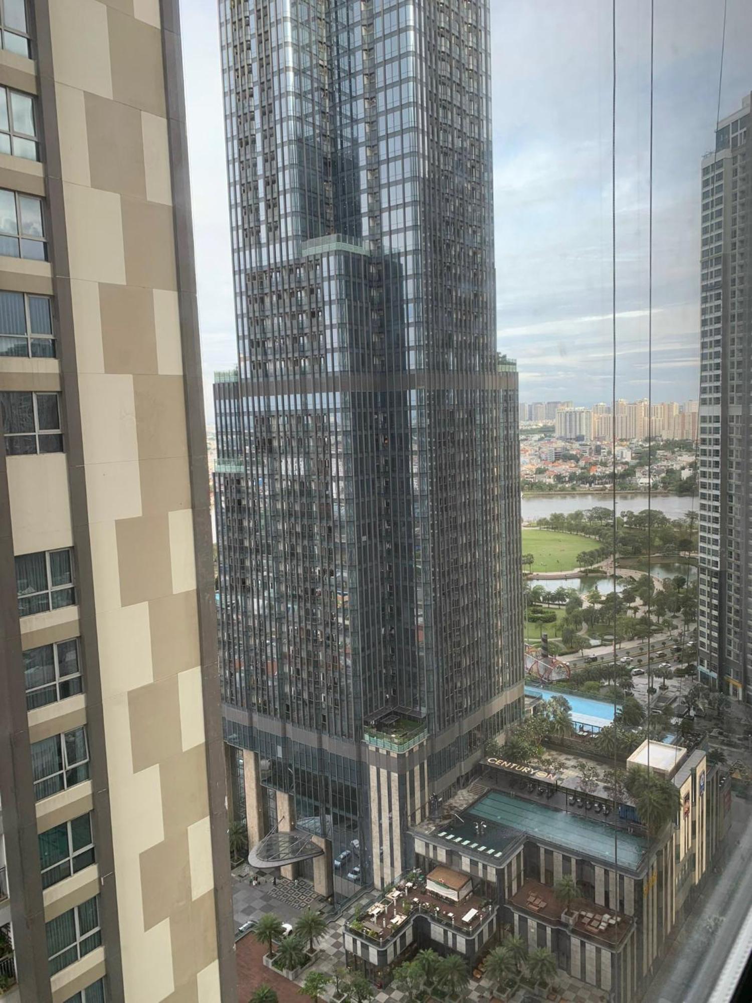 Vinhomes Central Park Sunland Can Ho * Bandar Ho Chi Minh