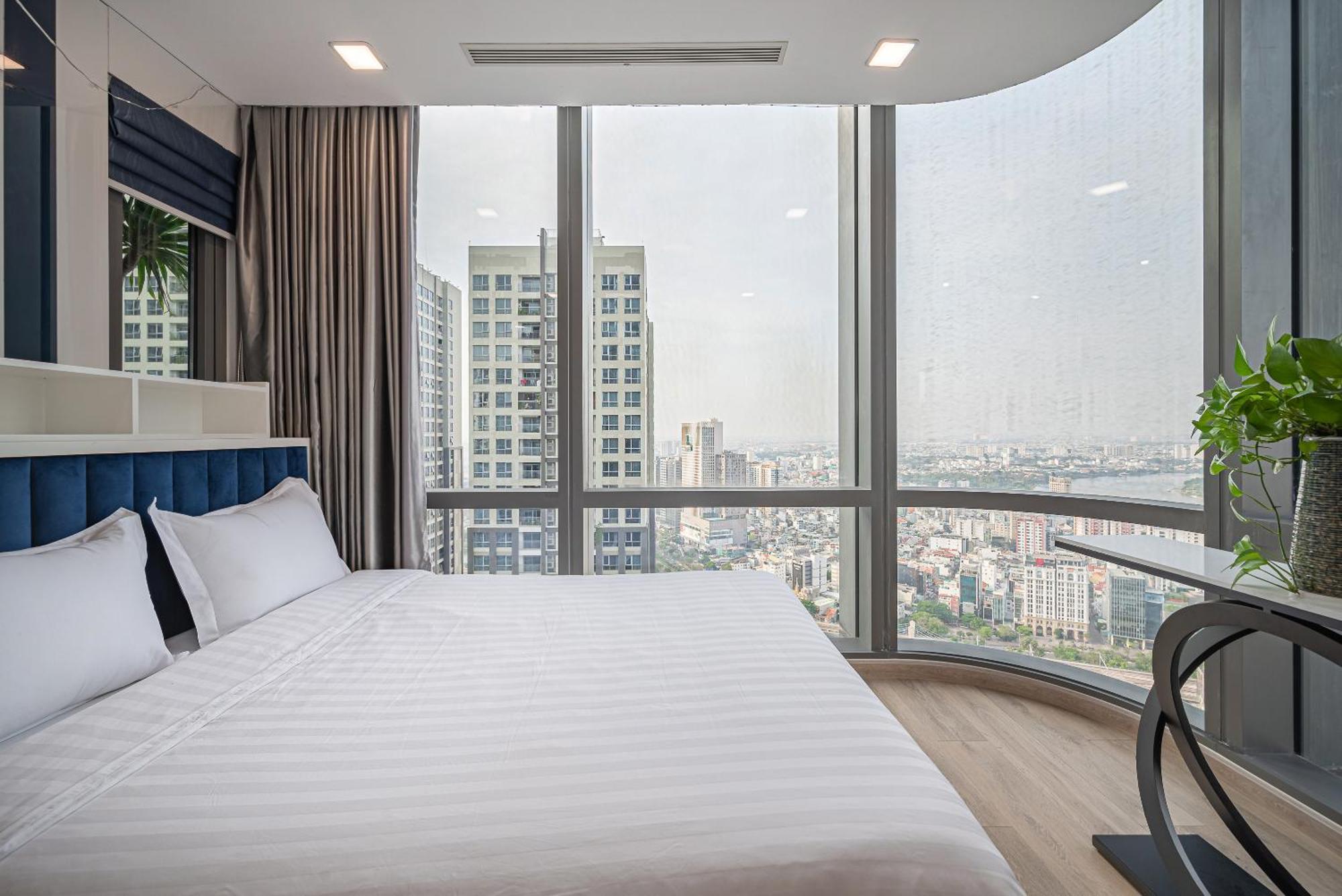 Apartment Celavie Serviced - The Vinhomes And Landmark