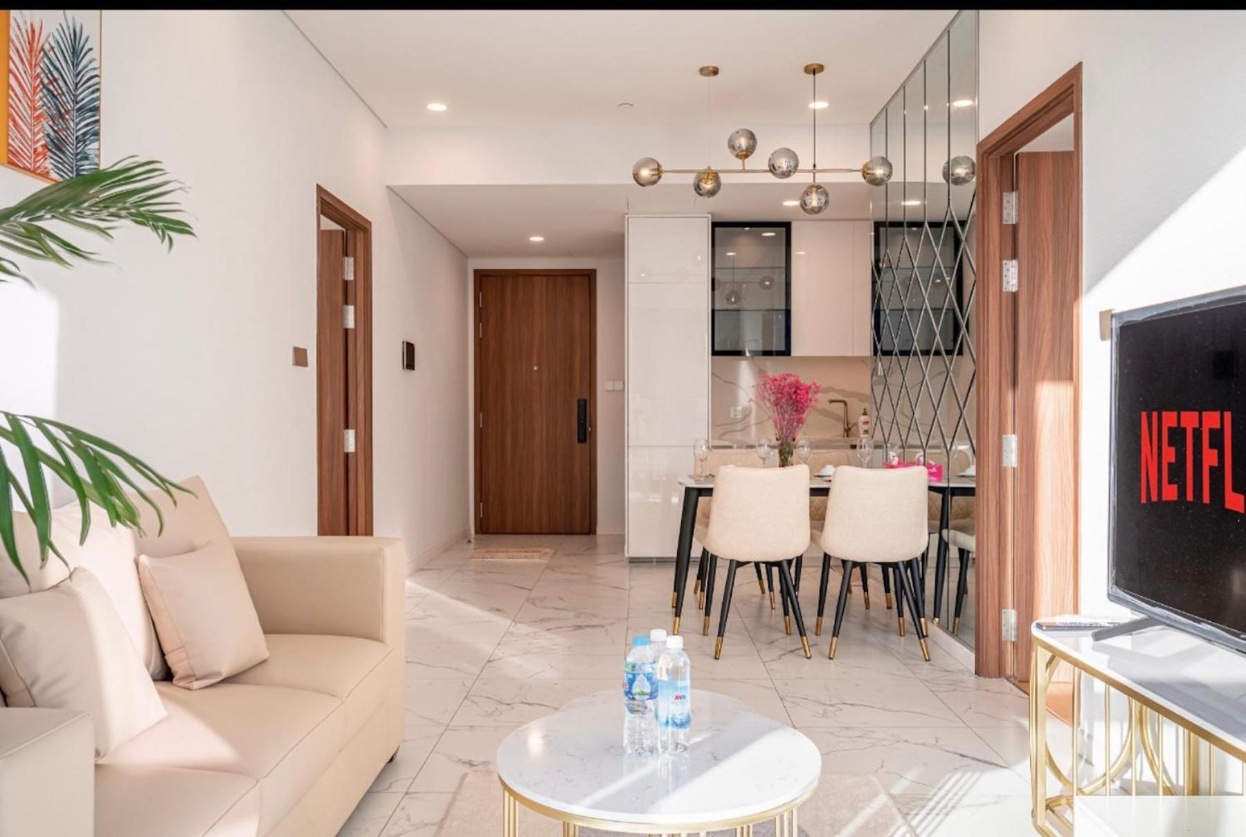 Apartment The Crest-central Saigon Riverside -free Pool-gym-sauna Room-yoga Ho Chi Minh City