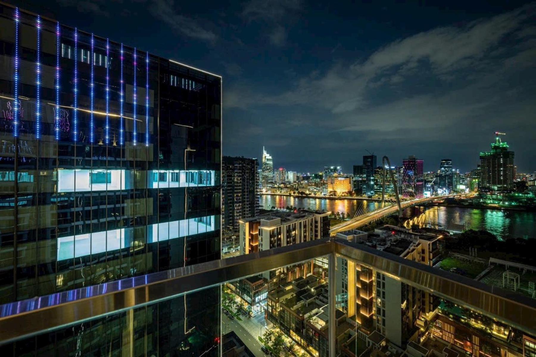 Apartment The Crest-central Saigon Riverside -free Pool-gym-sauna Room-yoga Ho Chi Minh City