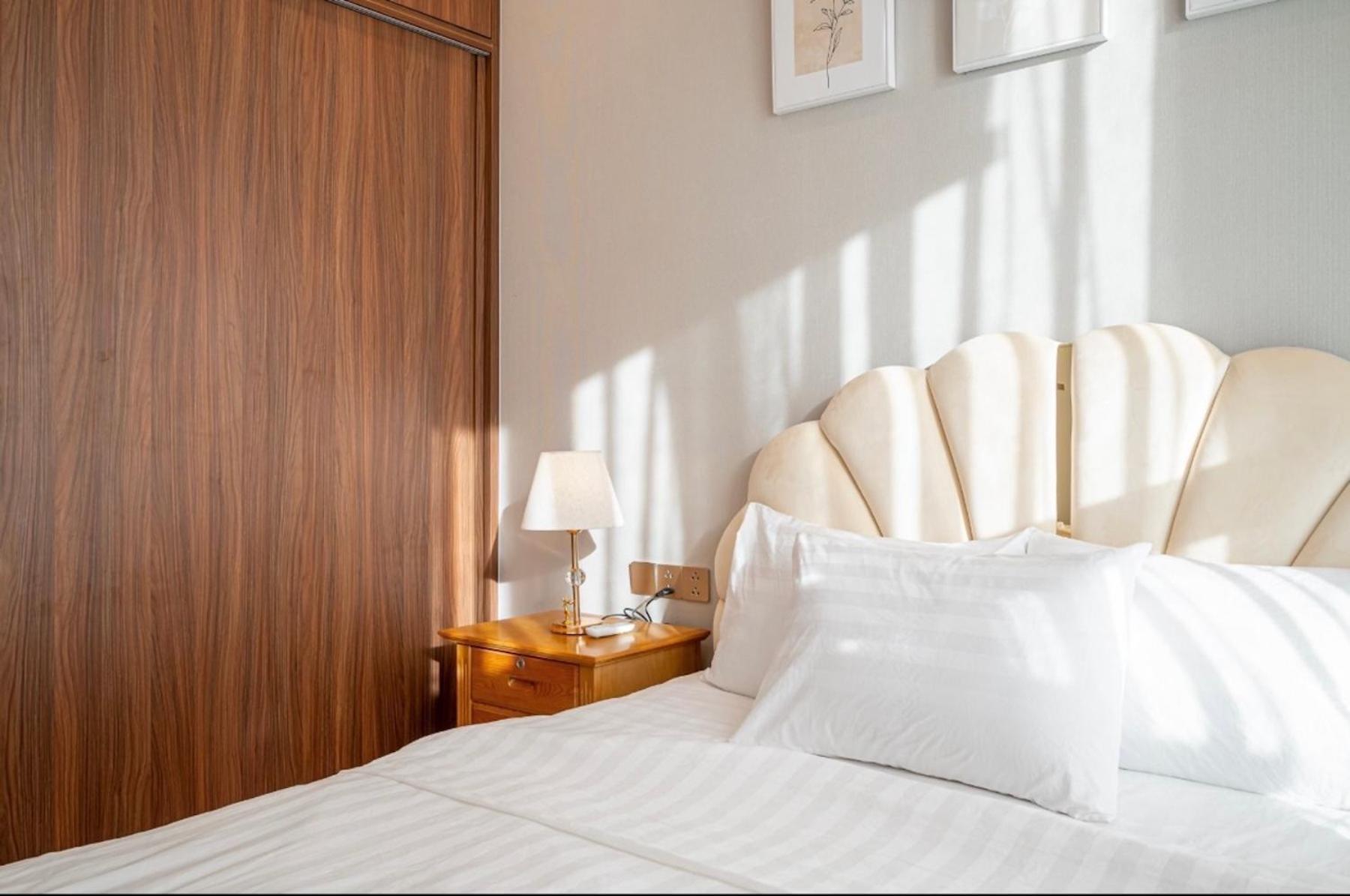 Apartment The Crest-central Saigon Riverside -free Pool-gym-sauna Room-yoga