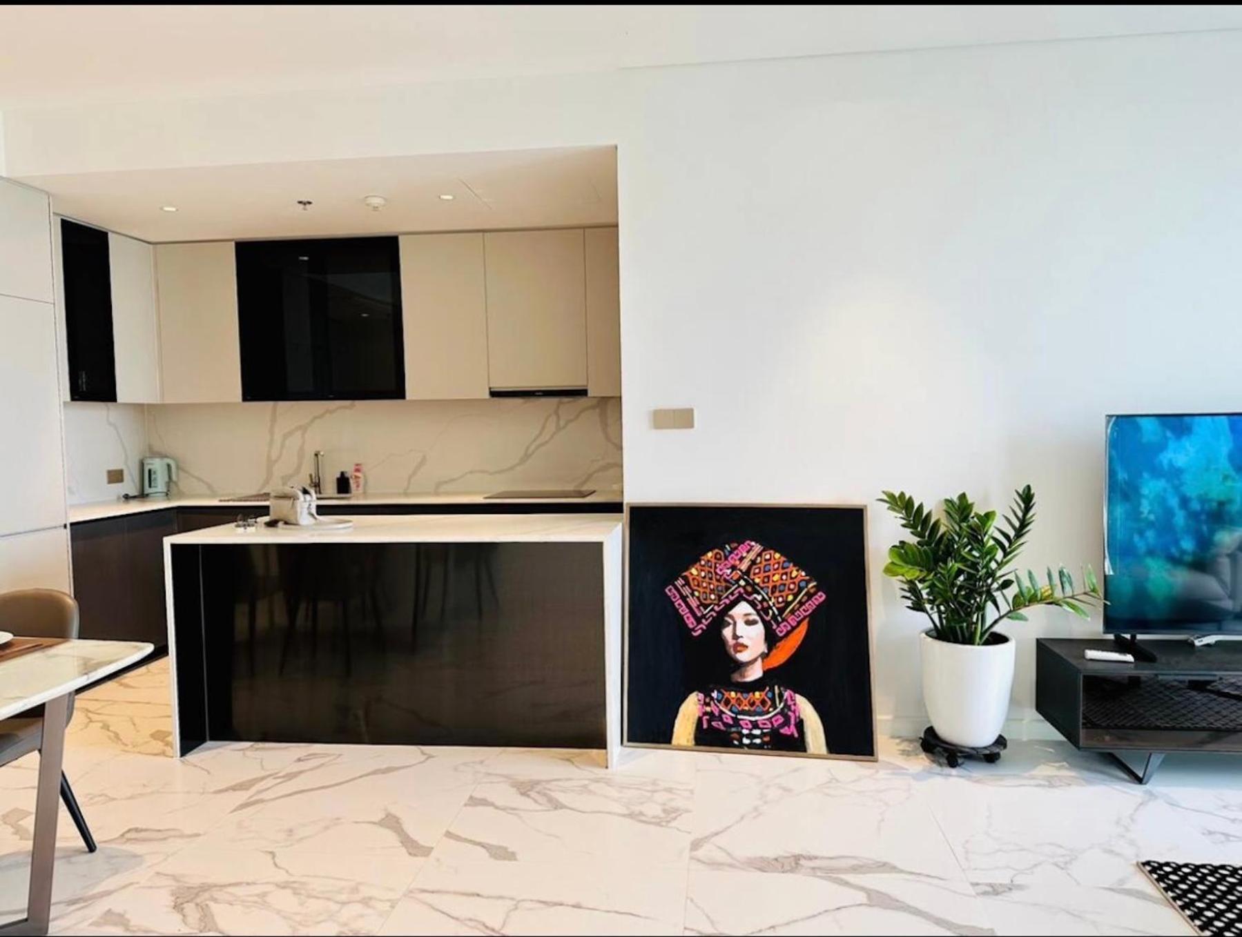 The Crest-central Saigon Riverside -free Pool-gym-sauna Room-yoga Apartment *