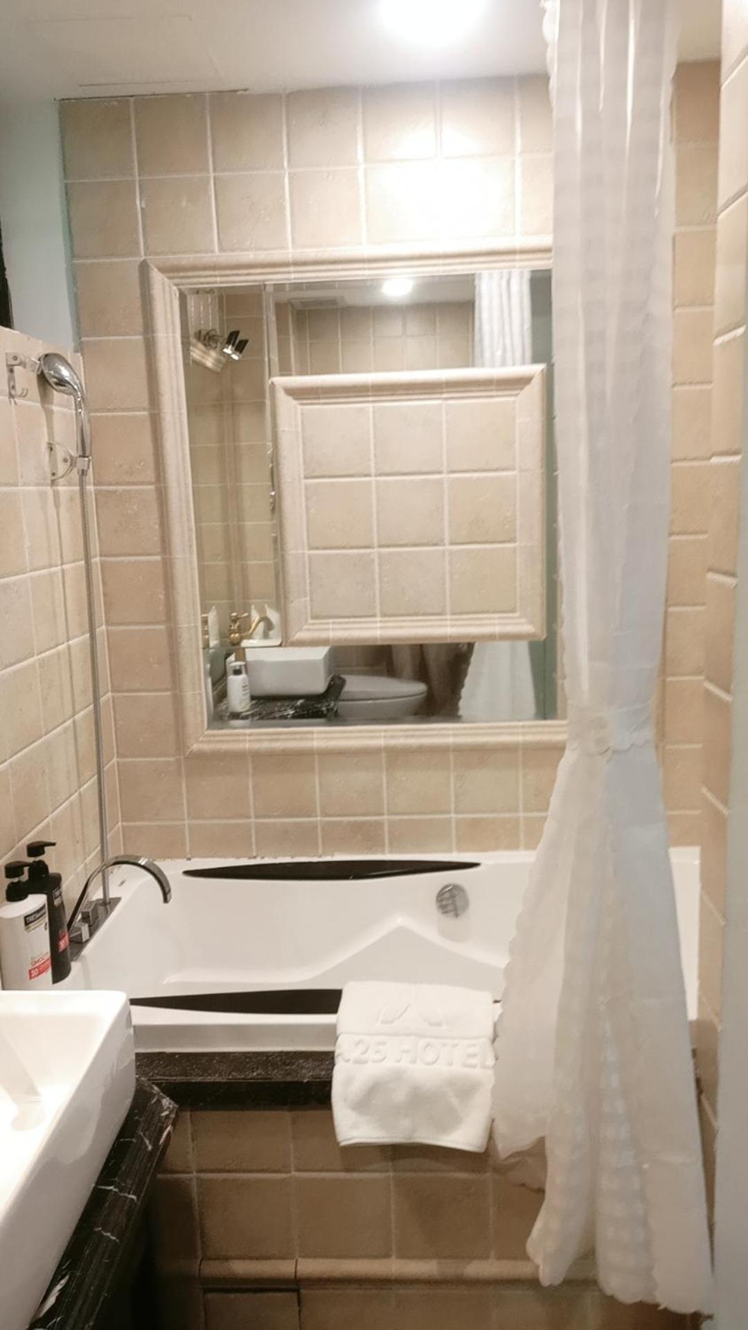 Hotel A25 - 06 Truong Dinh 3*
