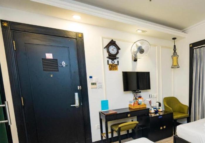 A25 - 06 Truong Dinh Hotel 3*