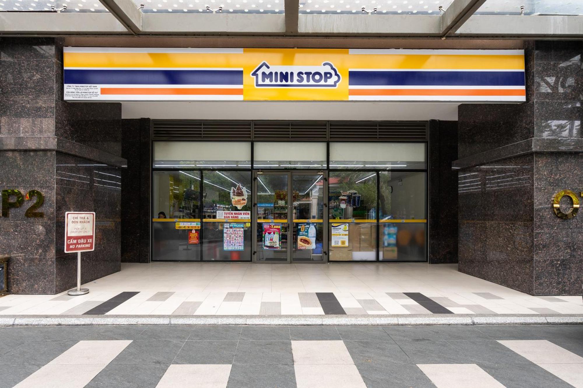 Min' - Saigon Royal - Upscale - Near Ben Thanh - Downtown