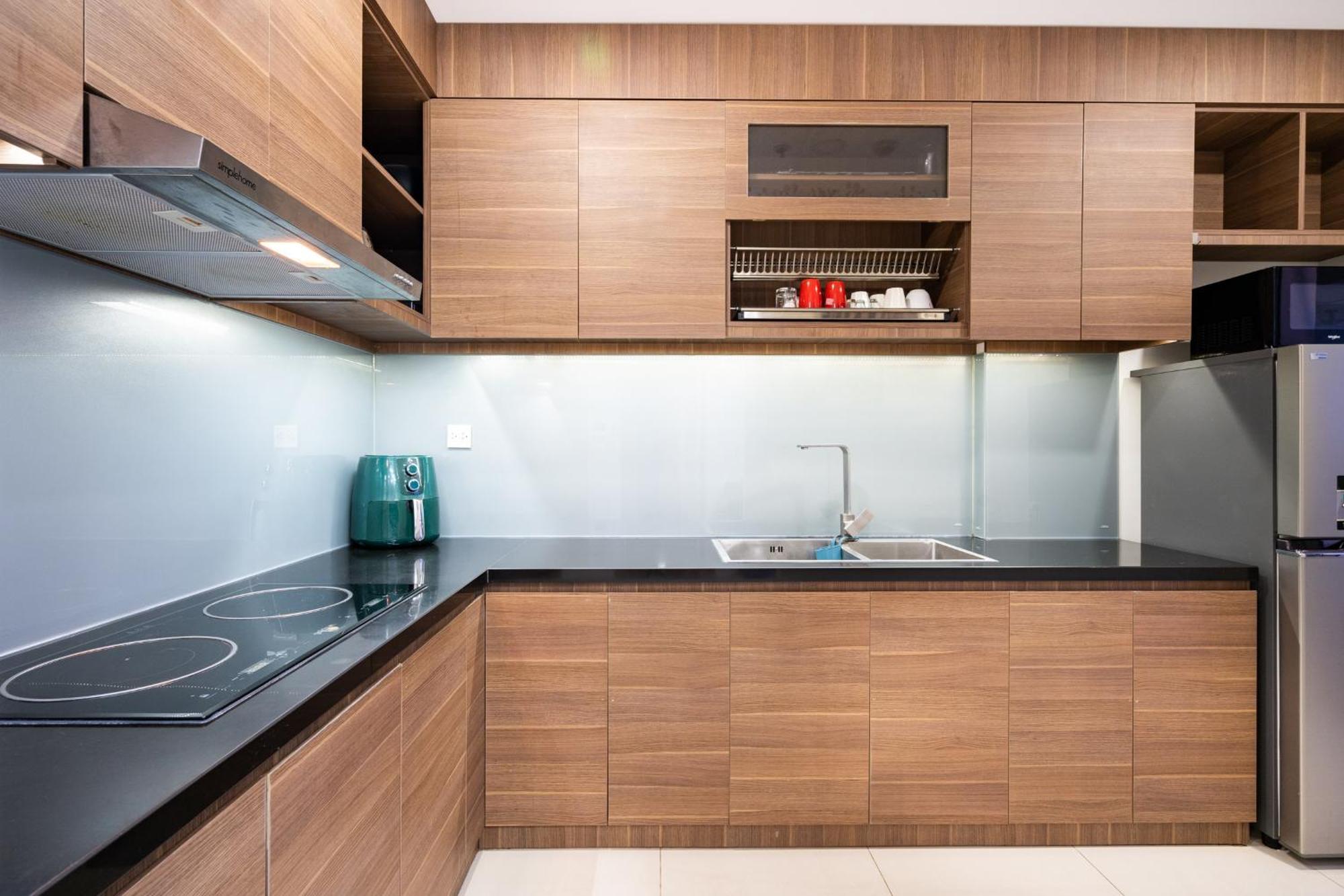 Min' - Rivergate Downtown Bui Vien - Free Pool Apartment