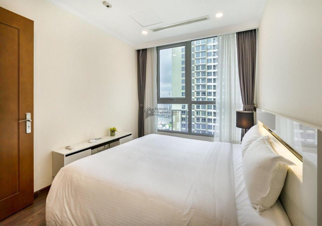 Landmark 81 Luxury Apartments: Iconic Skyscraper Living