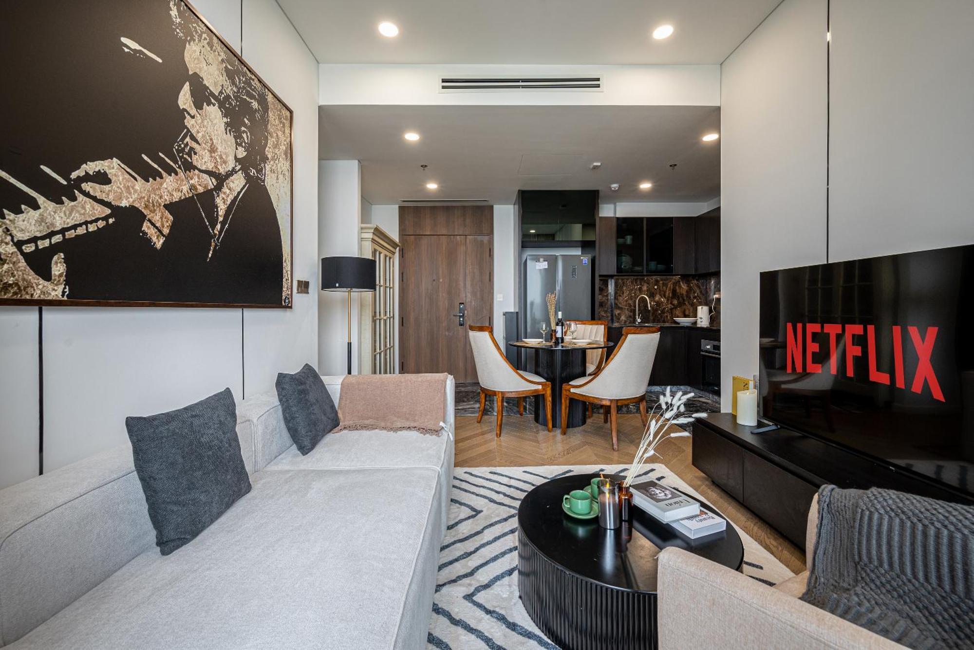 Căn hộ Lumiere Riverside - Raymond Holm - Luxurious 5-star *
