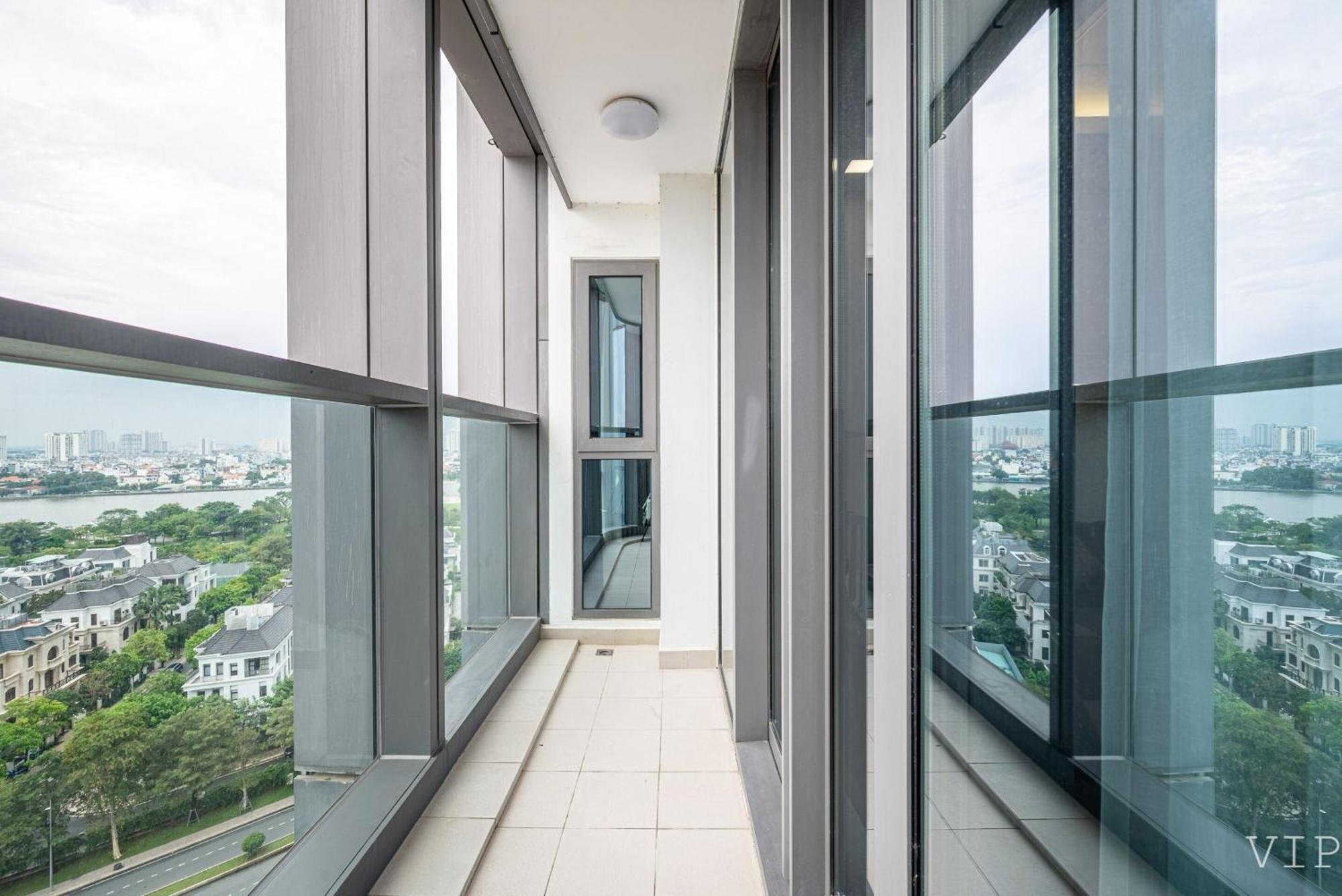 Landmark 81 Infinity Pool - Vip * Ho Chi Minh City