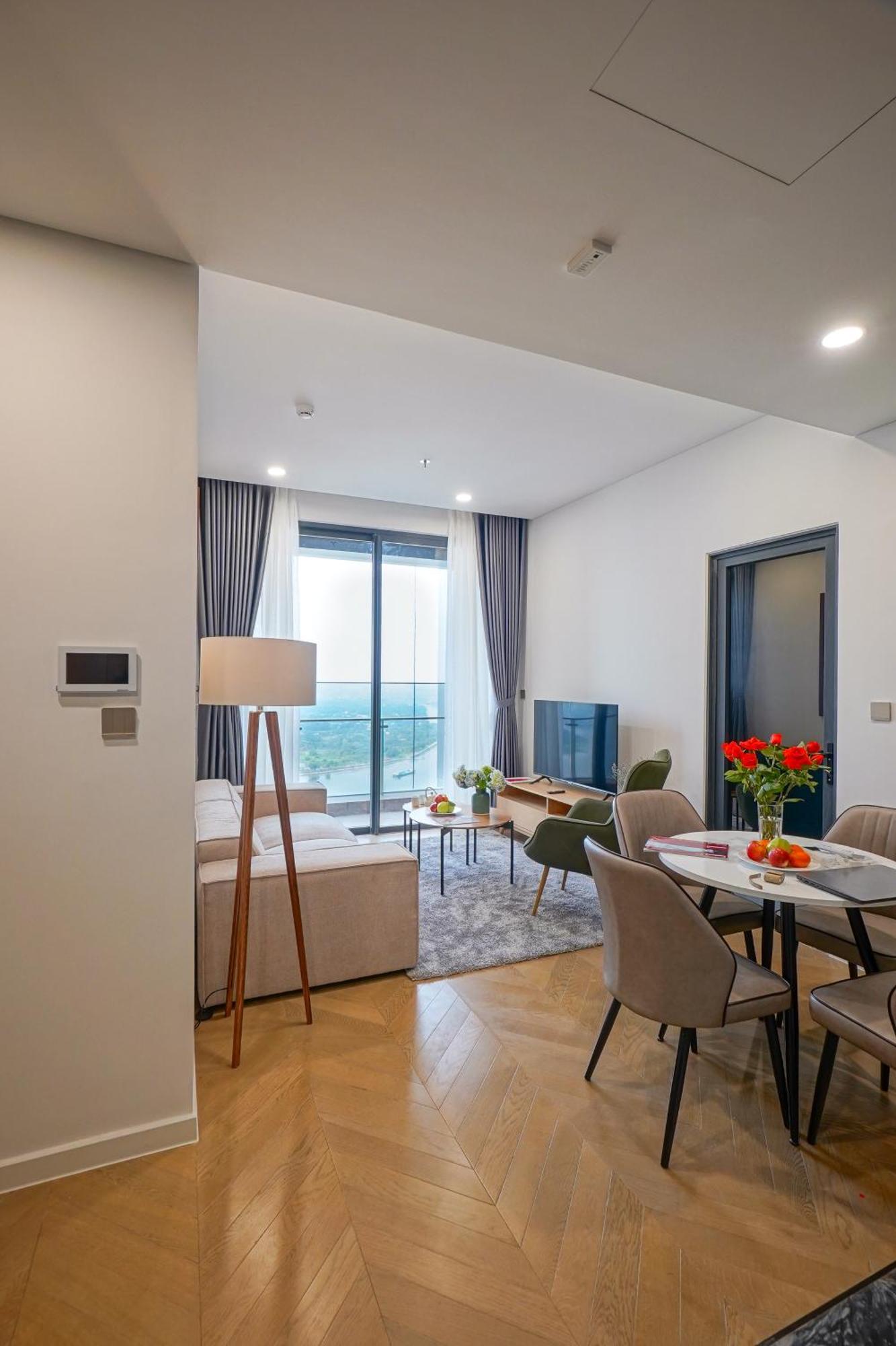 Nexus Lumiere Riverside - Block E Apartment *