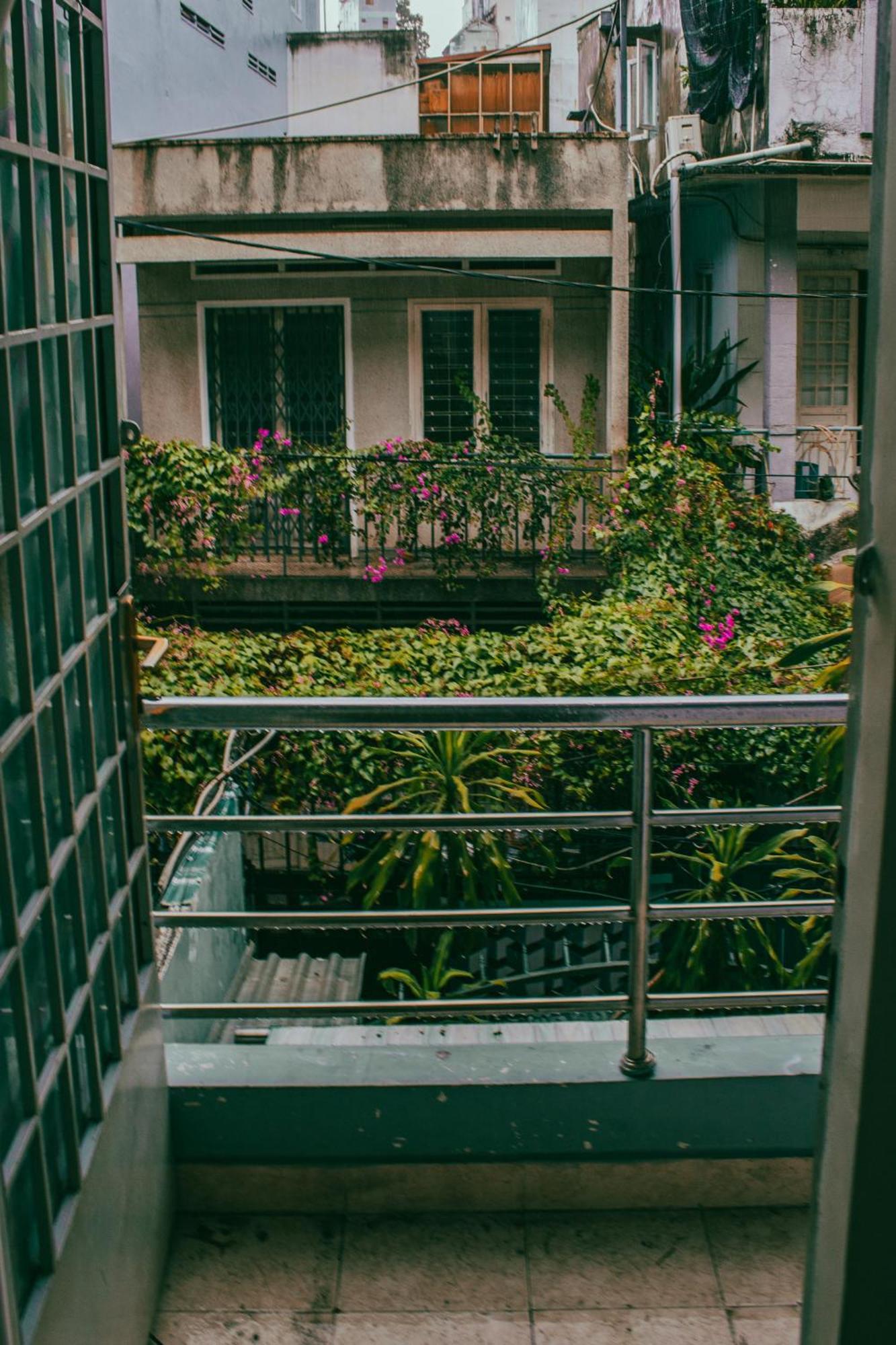 Paulatim House Saigon Guest house