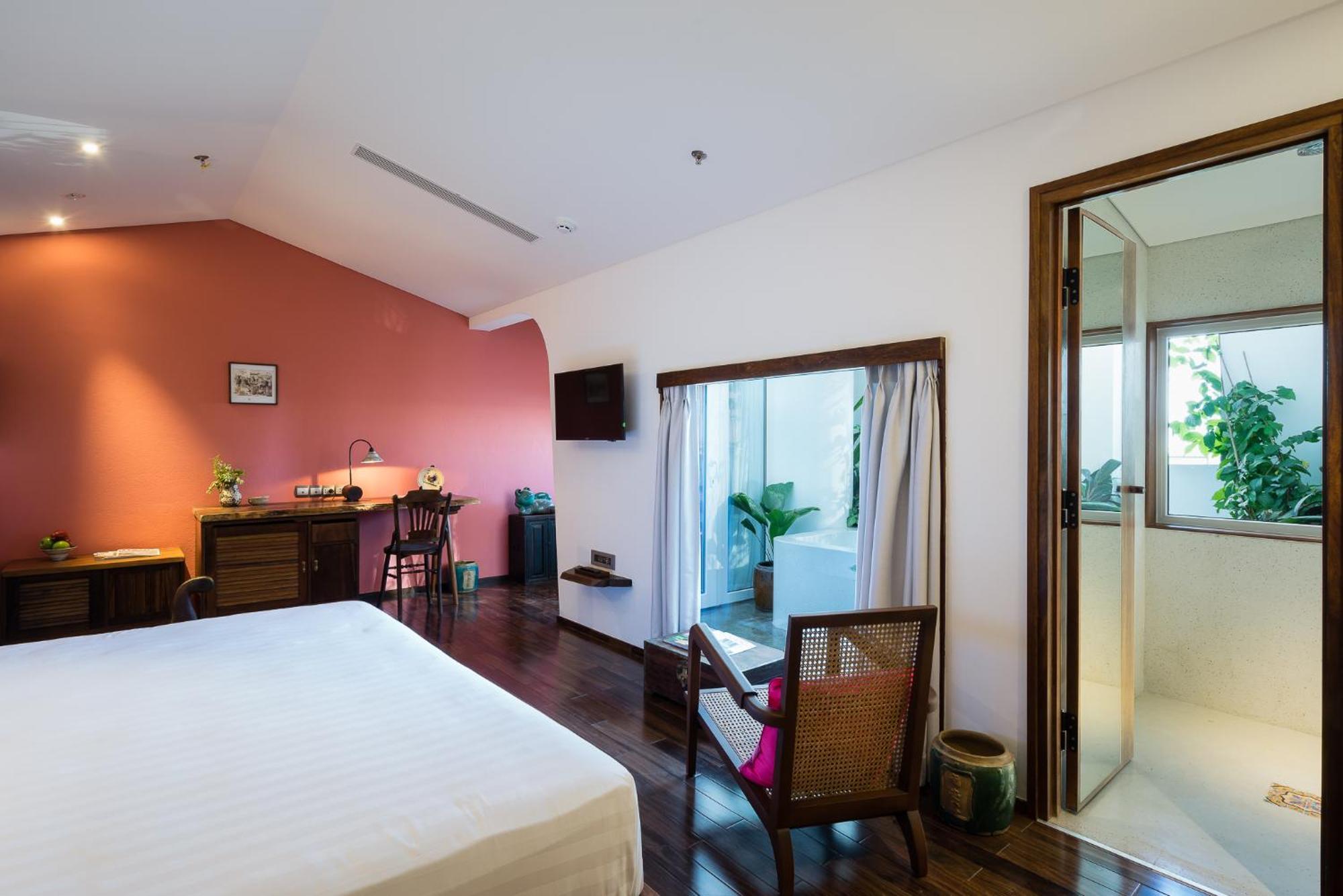 Hotel The Myst Dong Khoi 5*