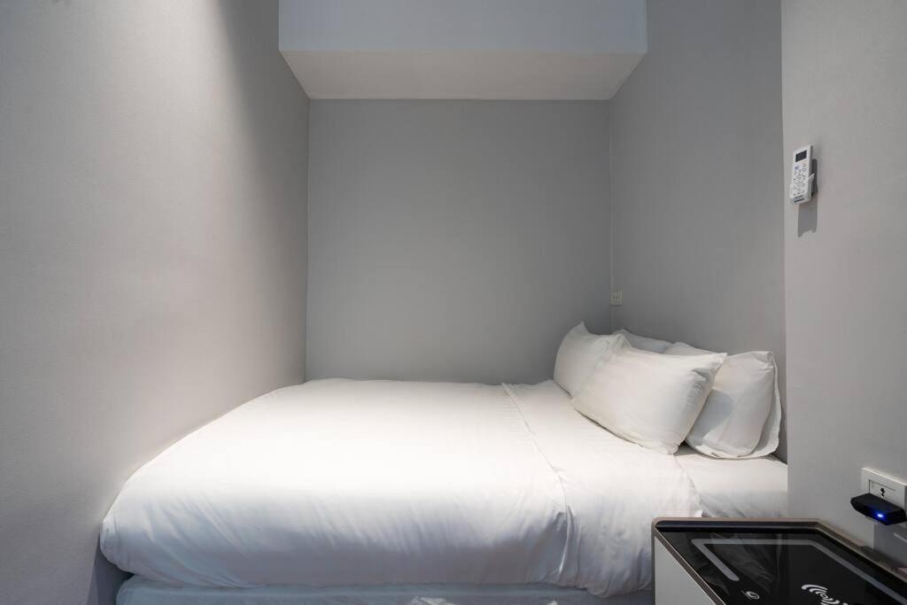 The Rixx Minimalism Apartment@ Ben Thanh/3bedrooms Apartment
